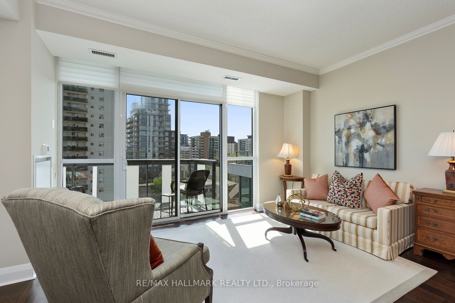 1 Hurontario Street 601