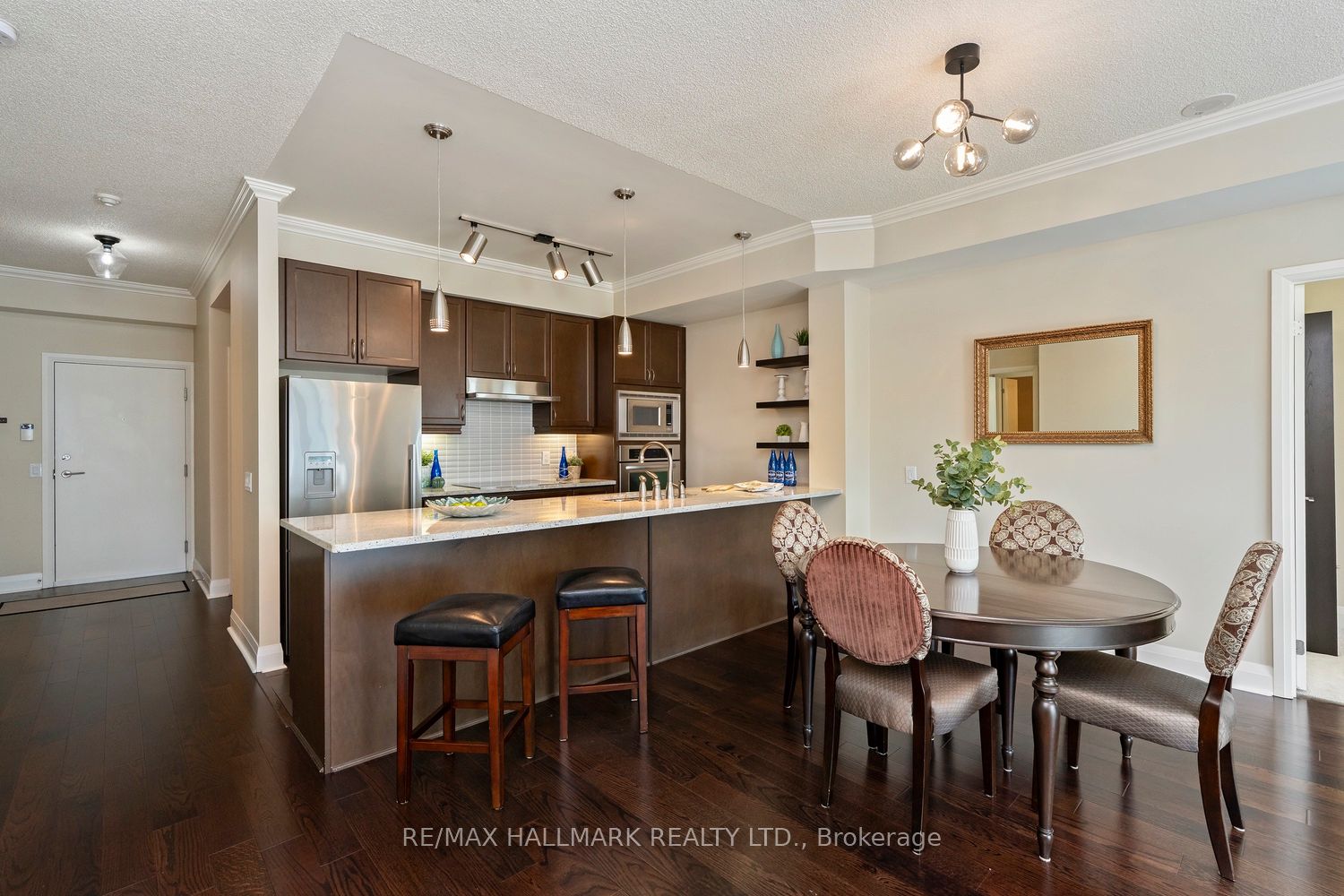 1 Hurontario Street 601