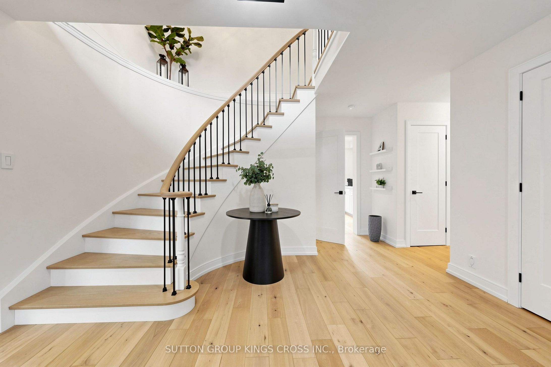 360 Isabella Avenue