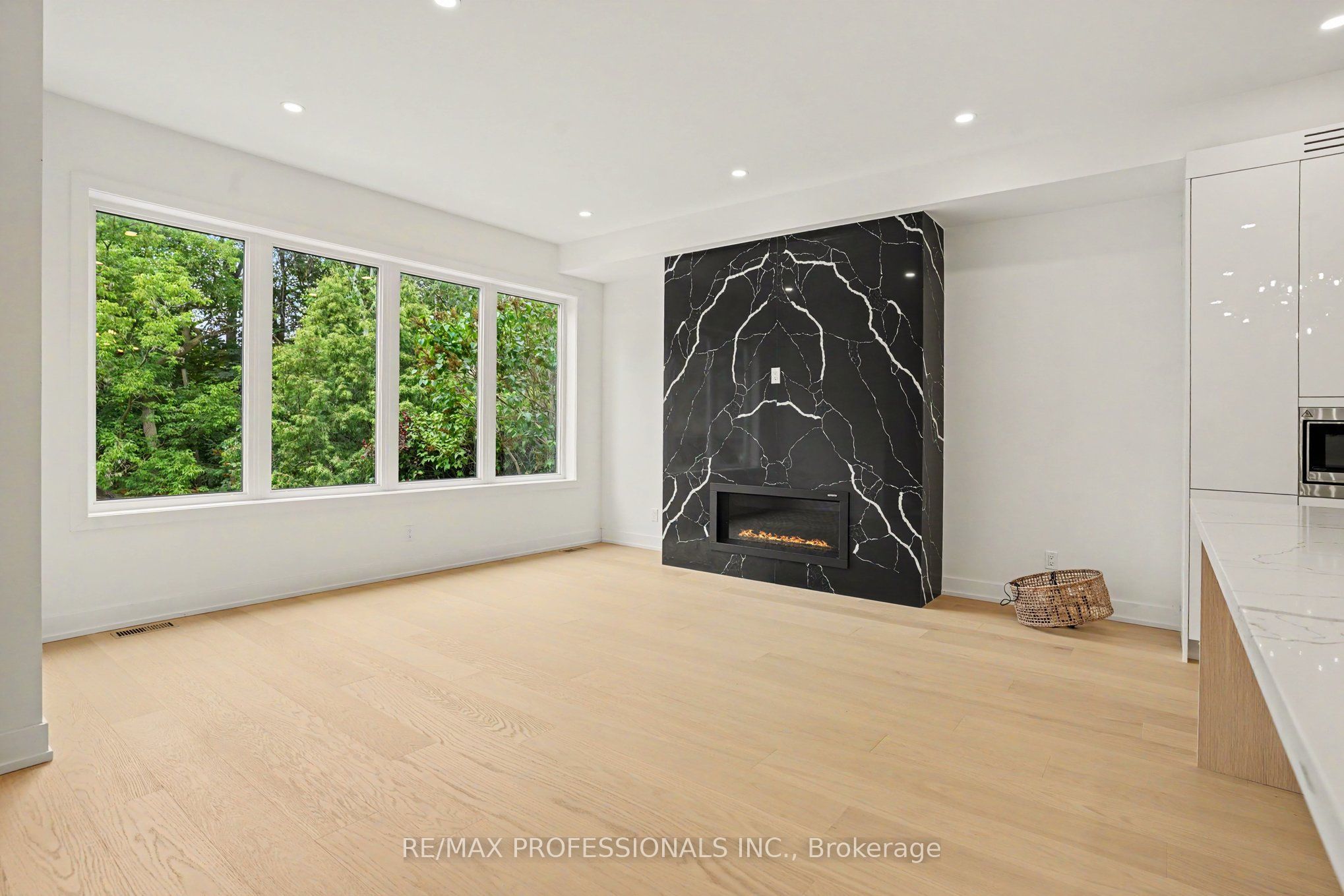 14 Kentroyal Drive