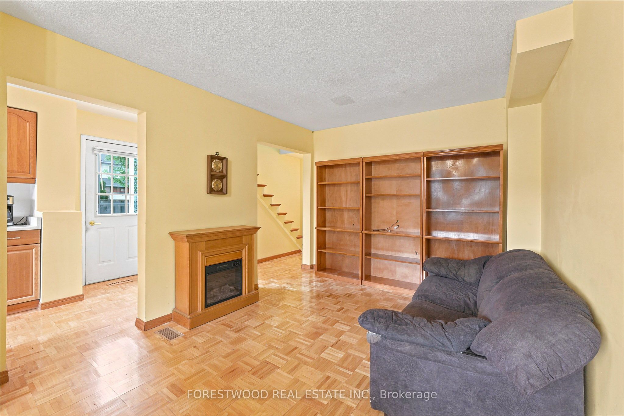 4110 Quaker Hill Drive