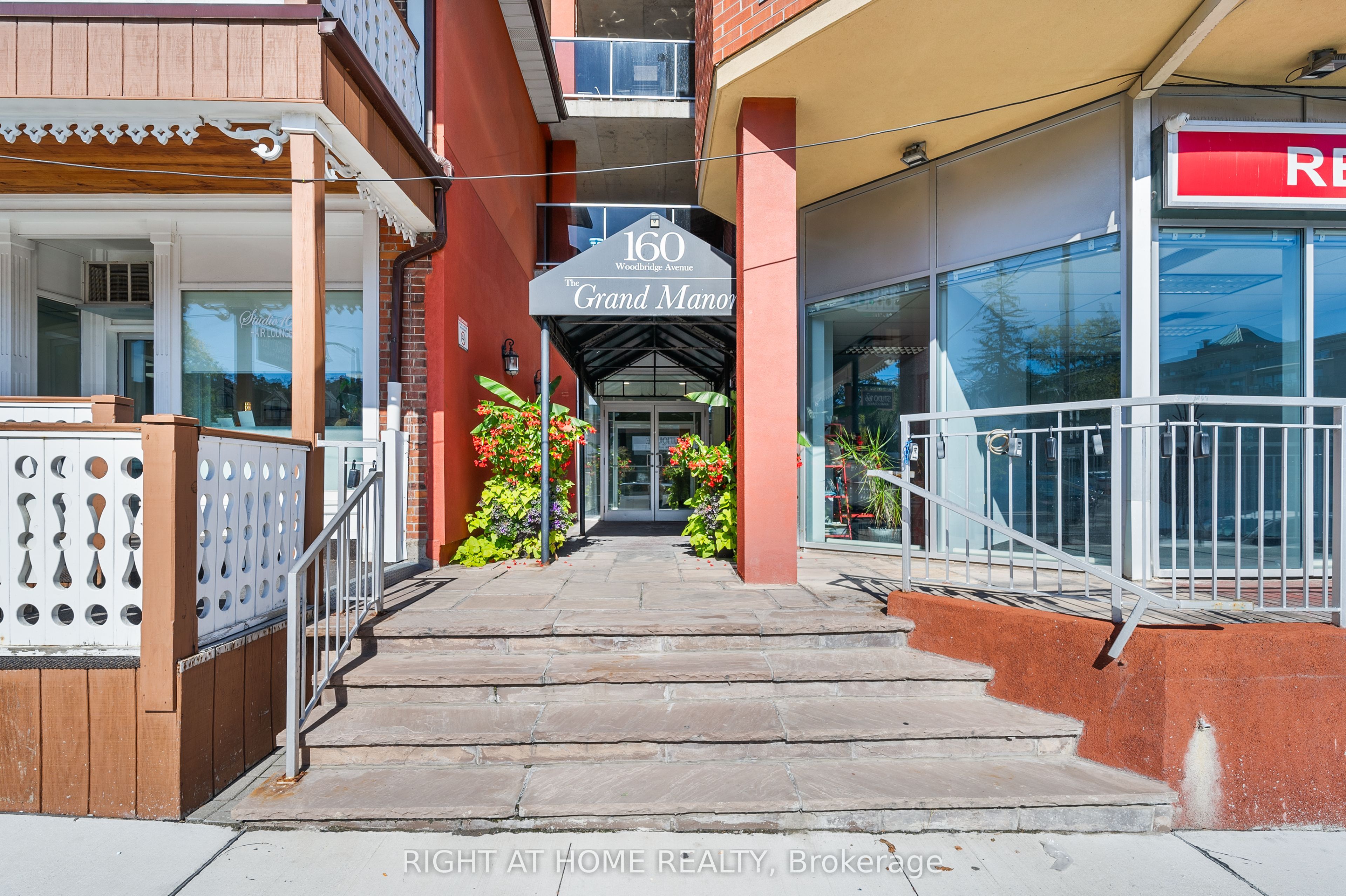 160 Woodbridge Avenue 401