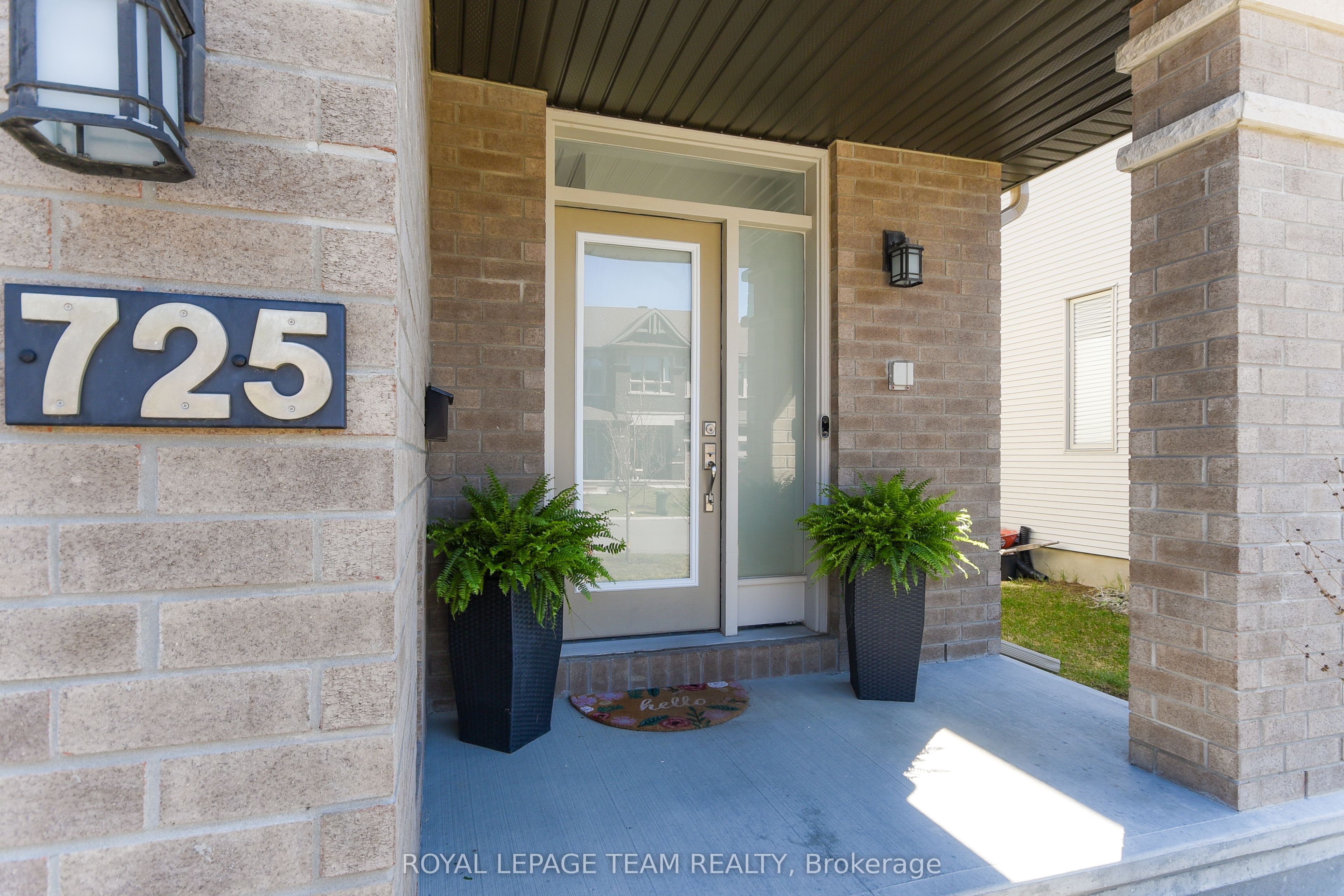 725 Capricorn Circle