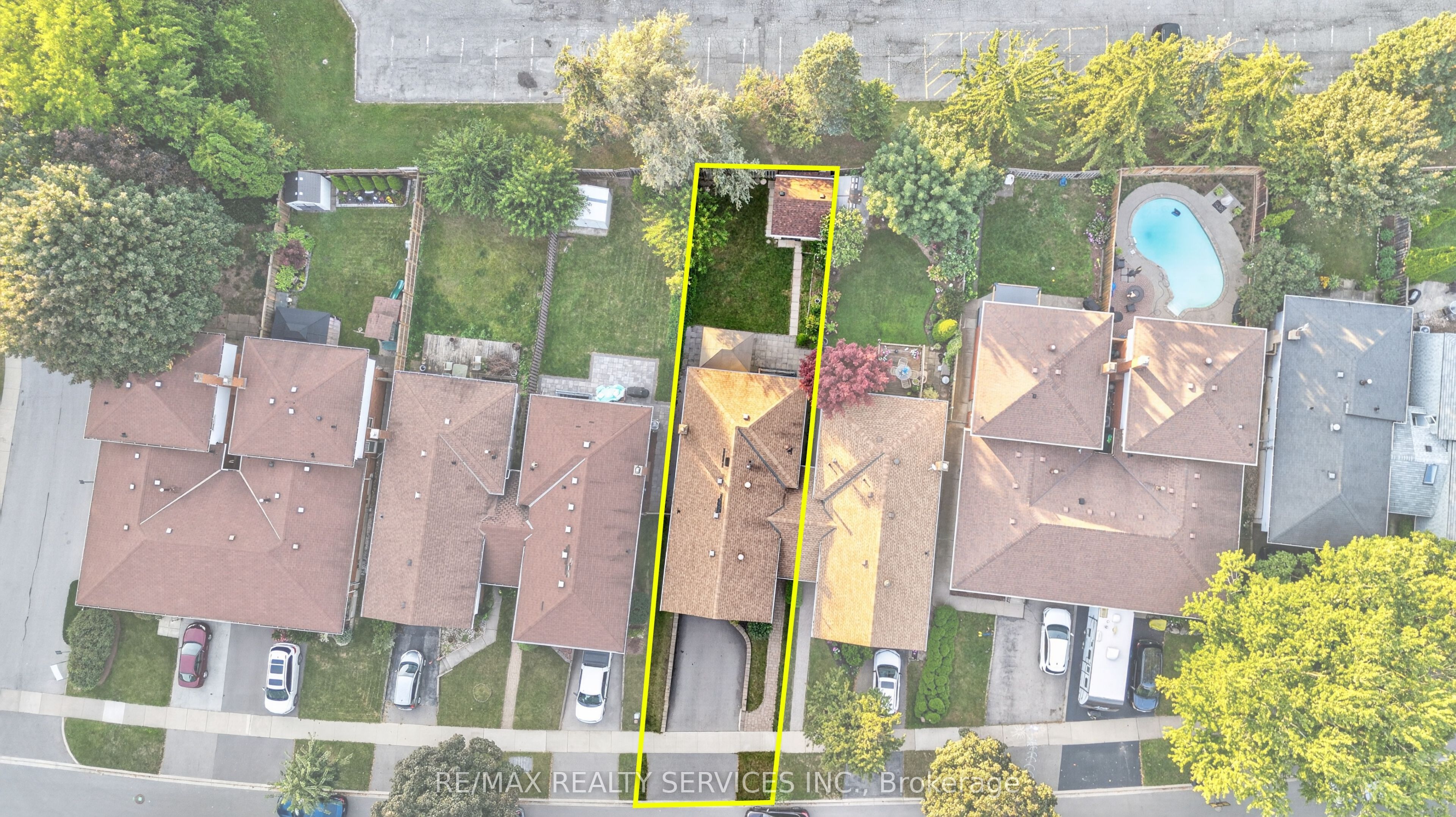 3469 Caplan Crescent