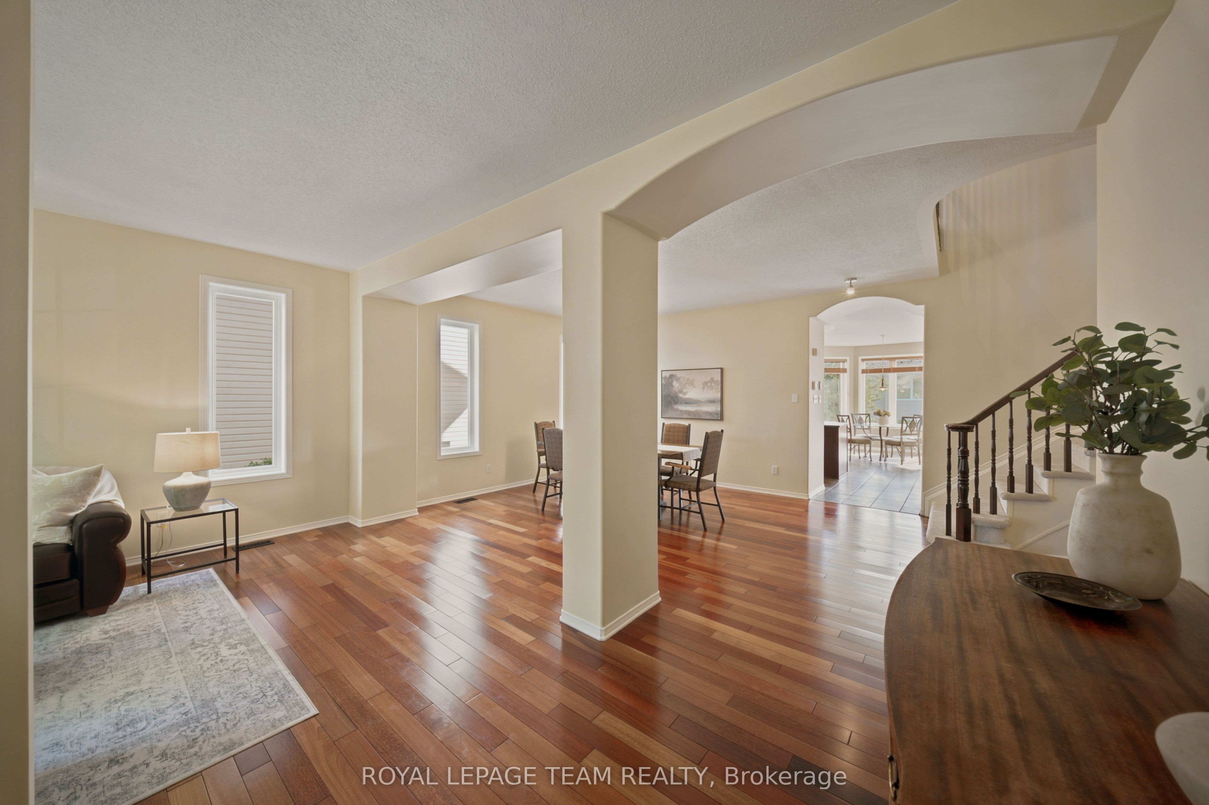 32 Glenrill Place