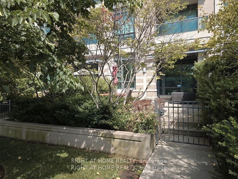 215 Sherway Gardens Road 101
