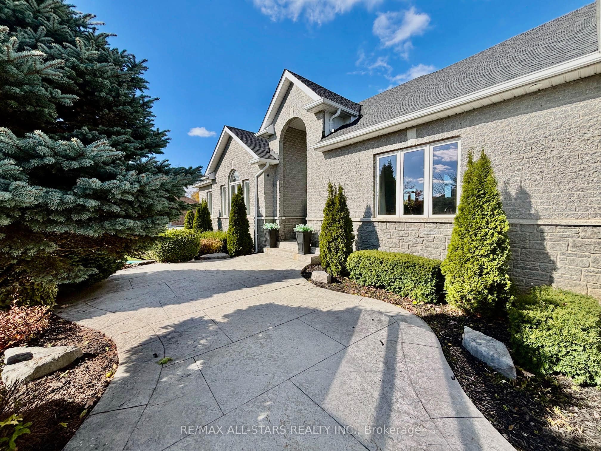 42 Deer Ridge Road
