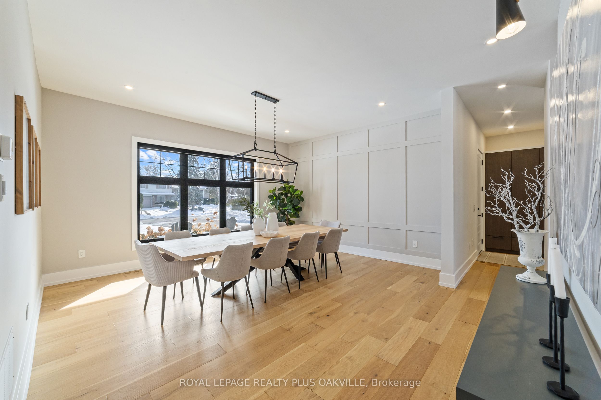 2057 Salvator Boulevard