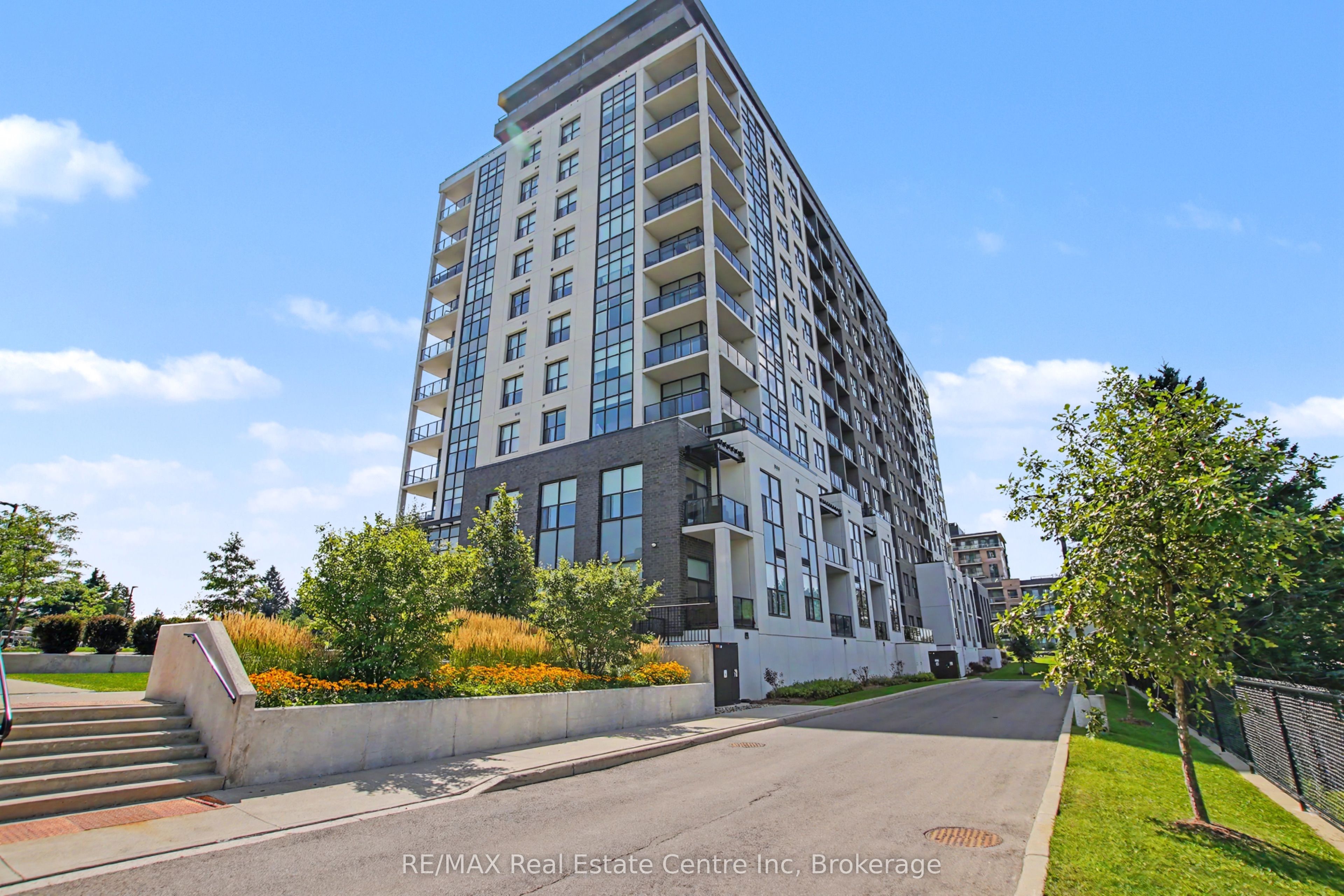 1878 Gordon Street 401