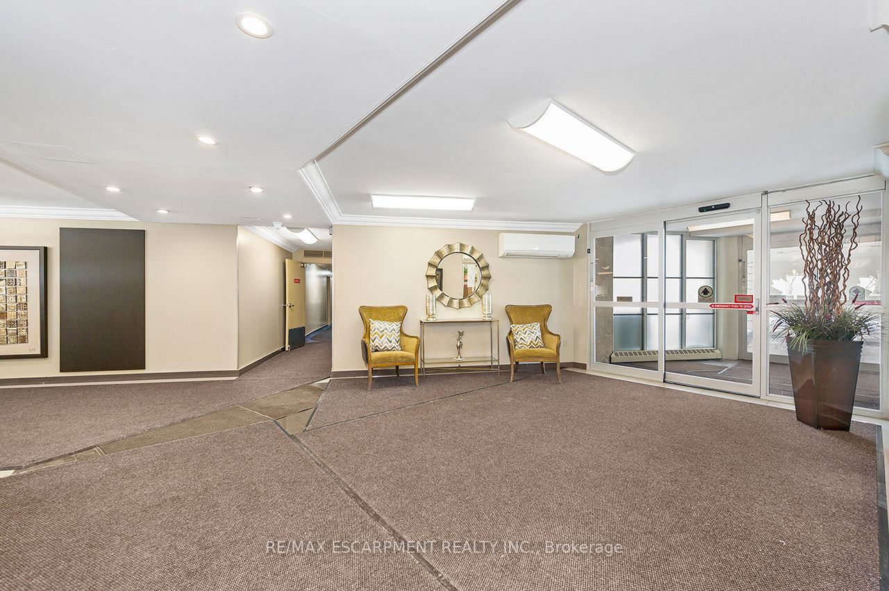 530 Lolita Gardens 308