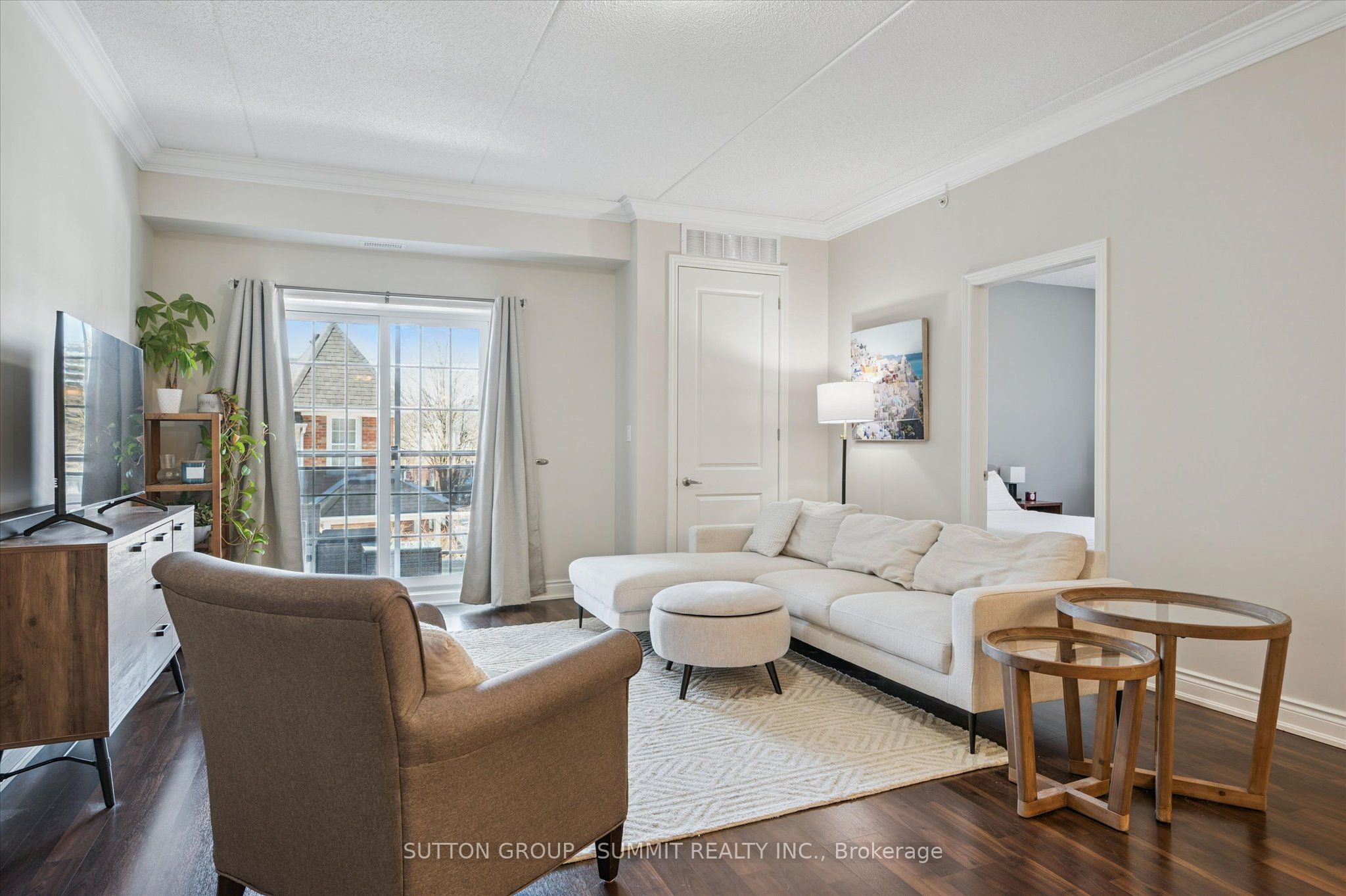 1077 GORDON Street 242