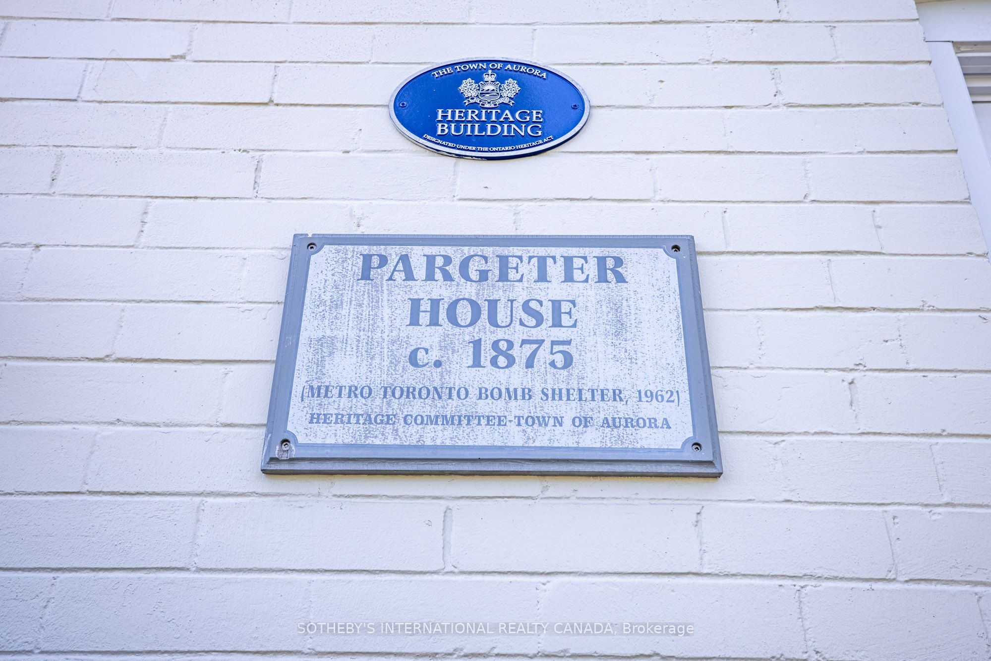 220 Old Yonge Street