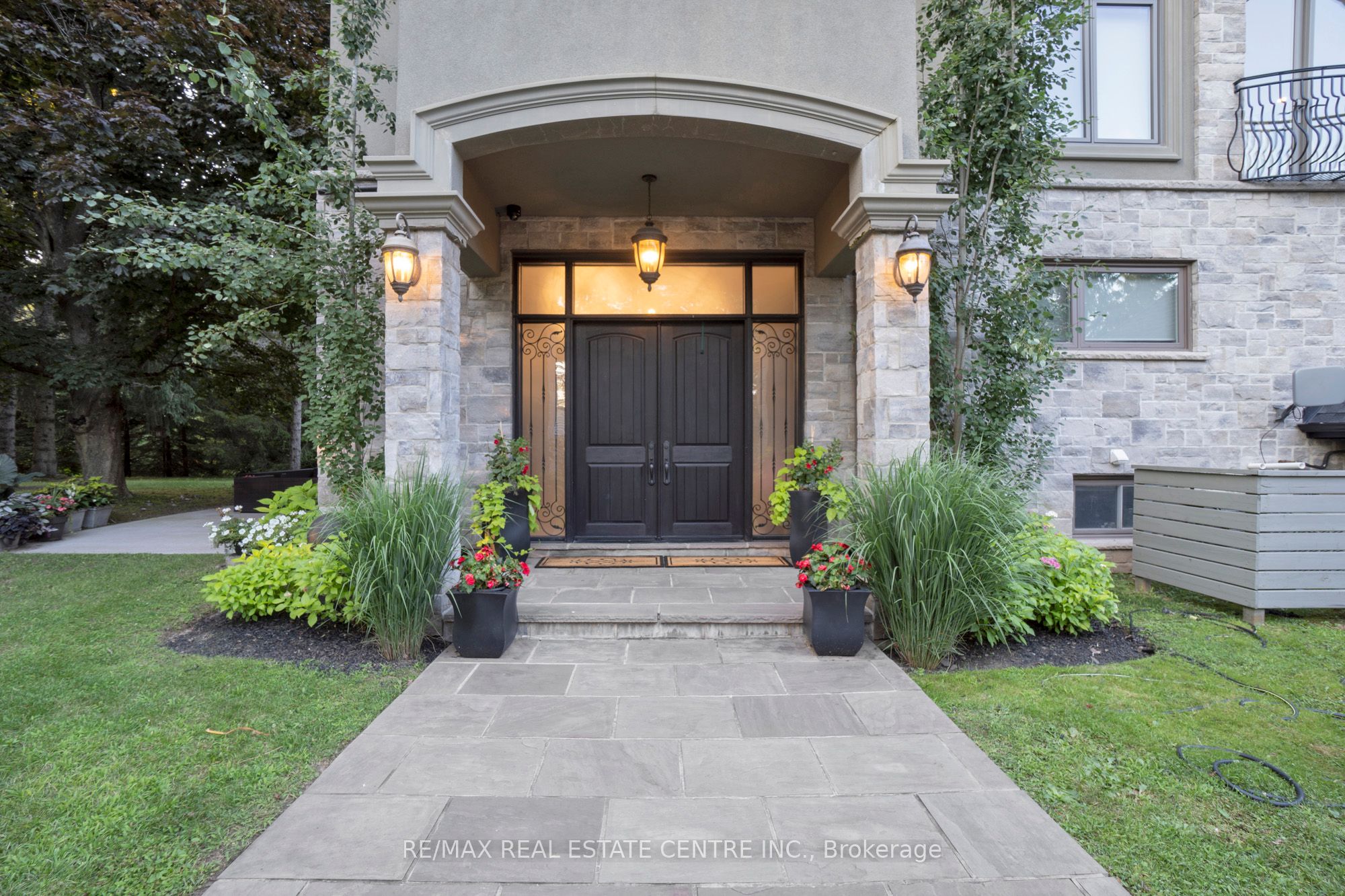 1175 Derry Road