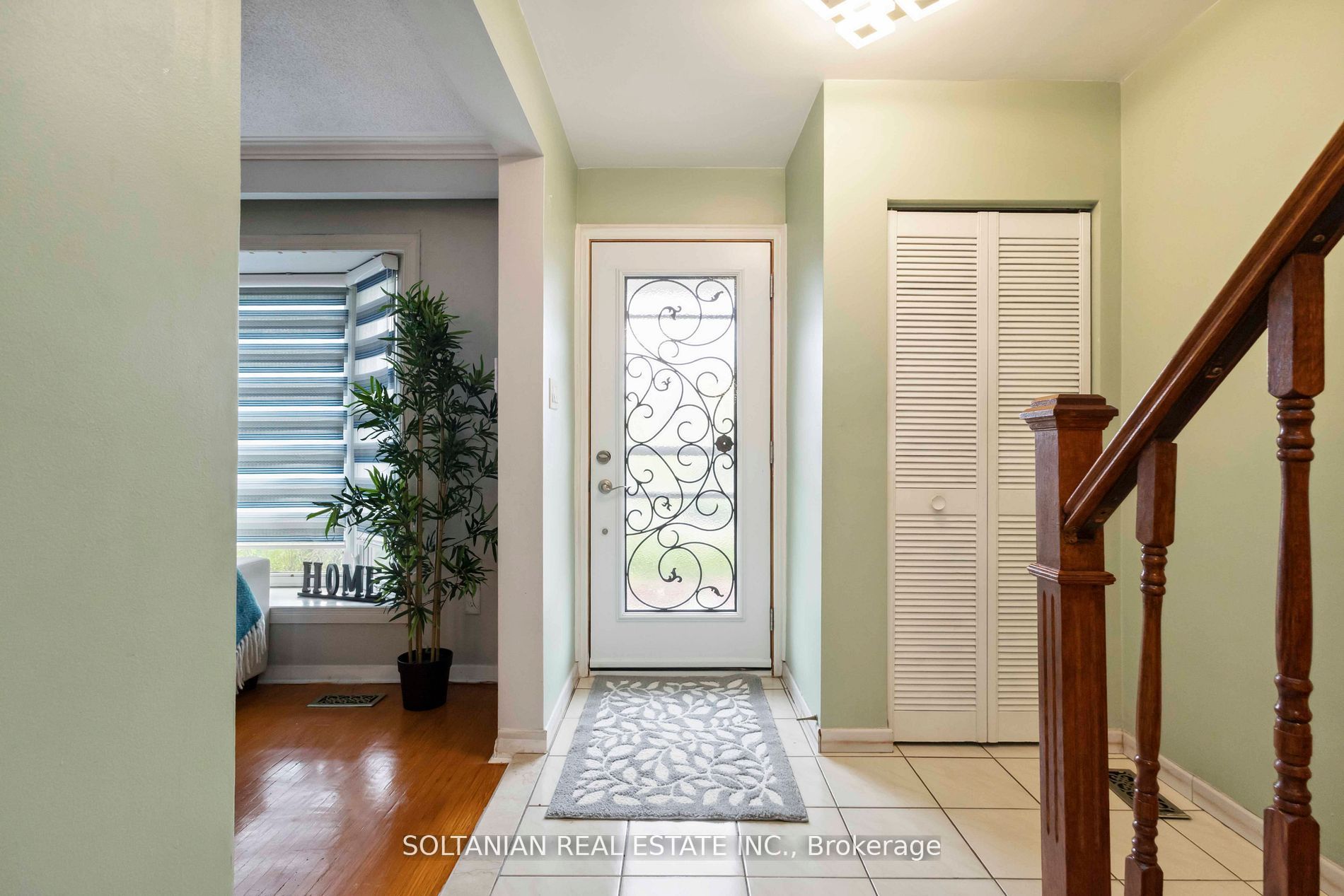102 Elnathan Crescent