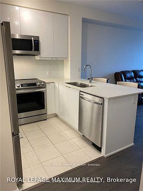 50 Thomas Riley Road 819