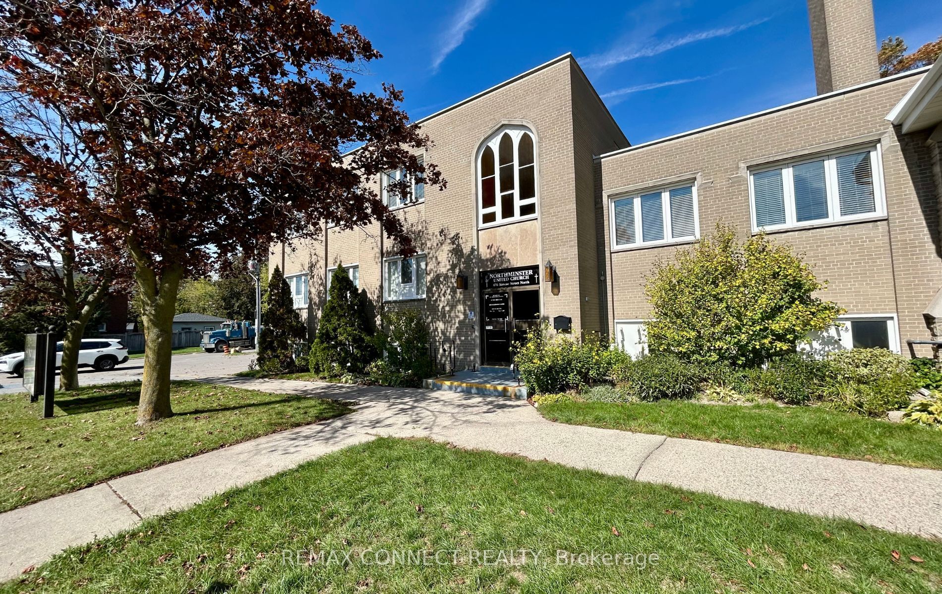 676 Simcoe Street N Lower&Office