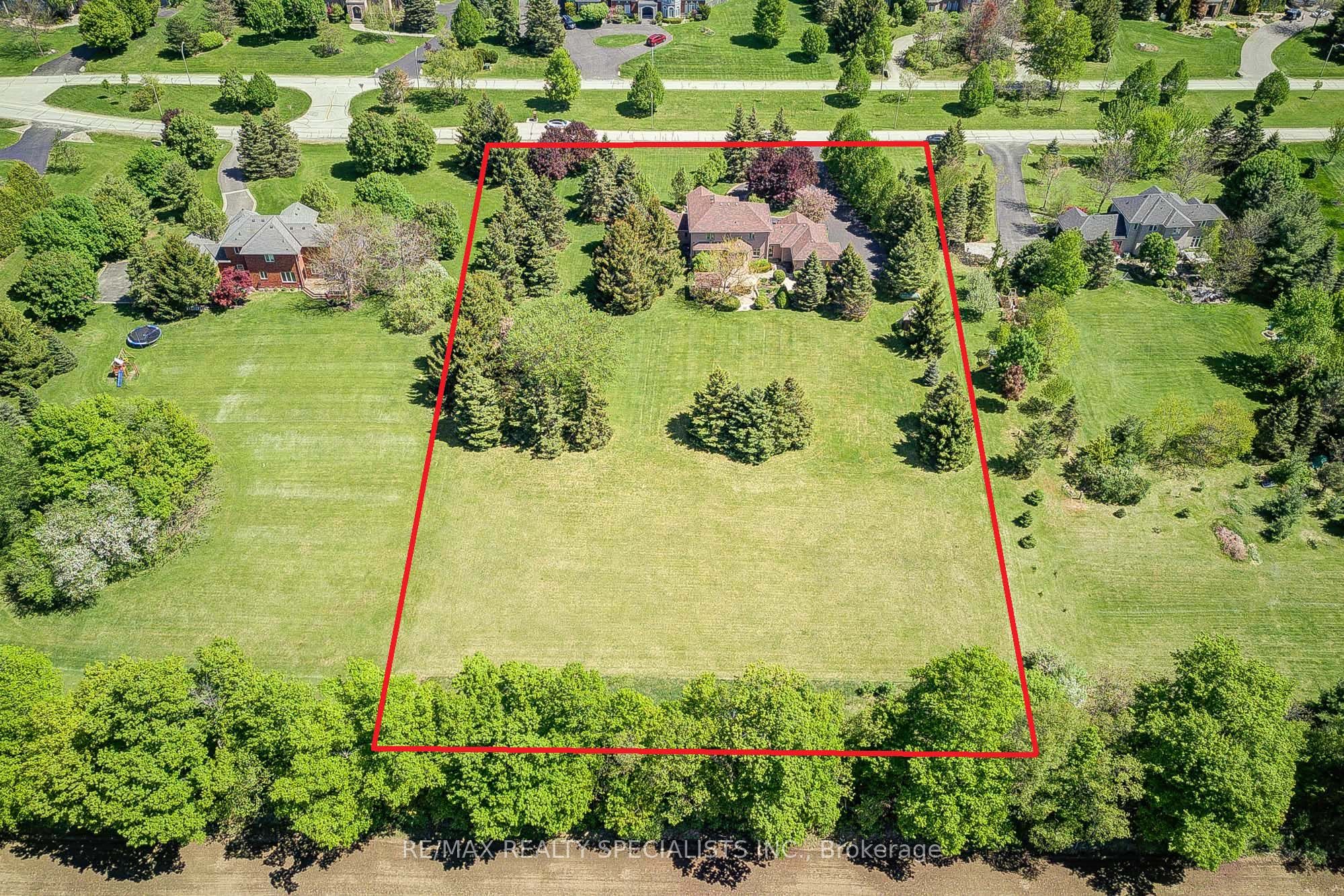 11 Bridlewood Boulevard