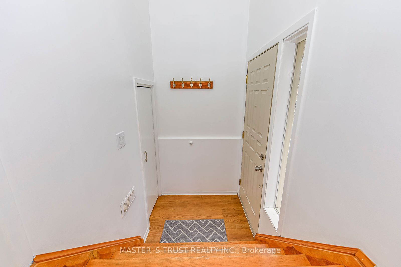 6411 Chaumont Crescent