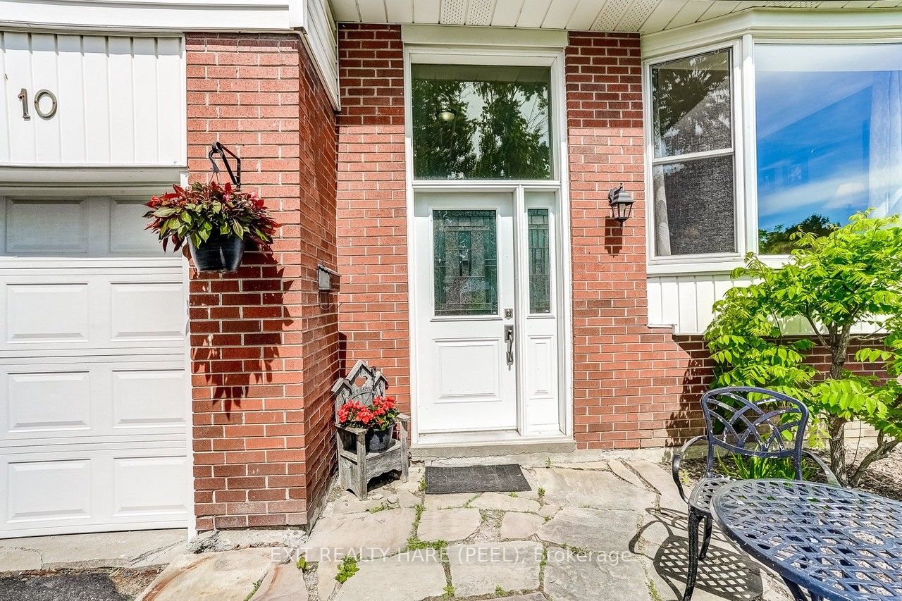 10 Duncannon Crescent