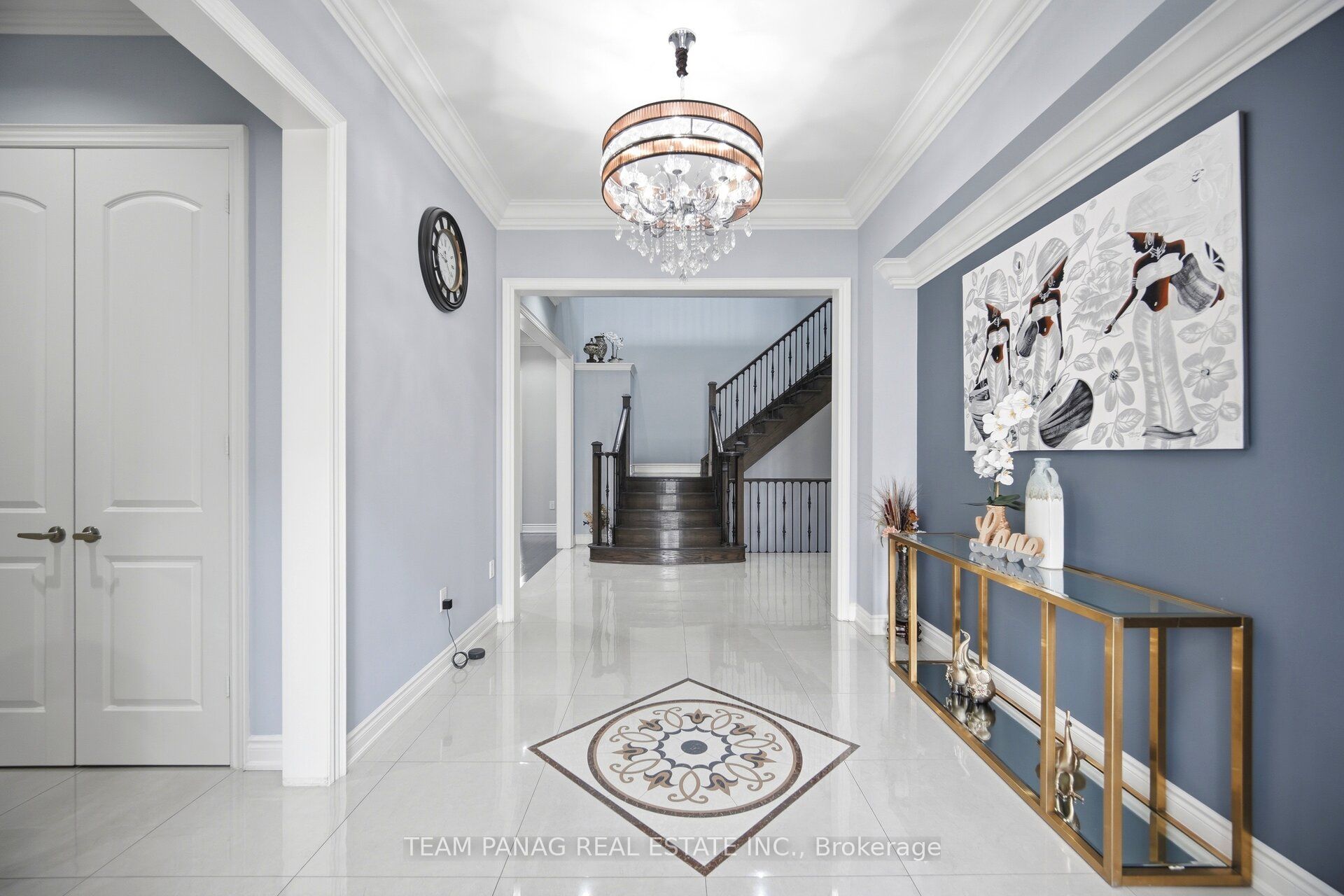 19 Falkland Road
