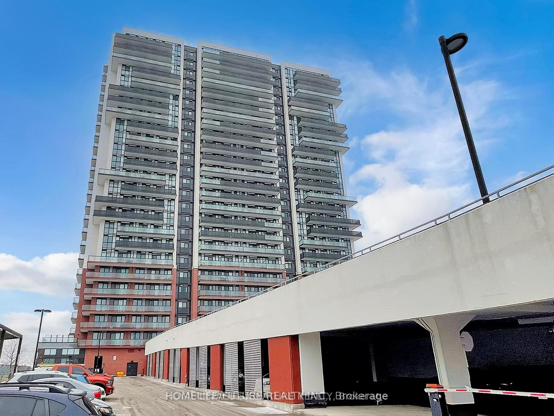 2550 Simcoe Street N 407