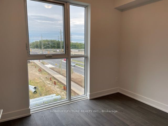 2550 Simcoe Street N 407