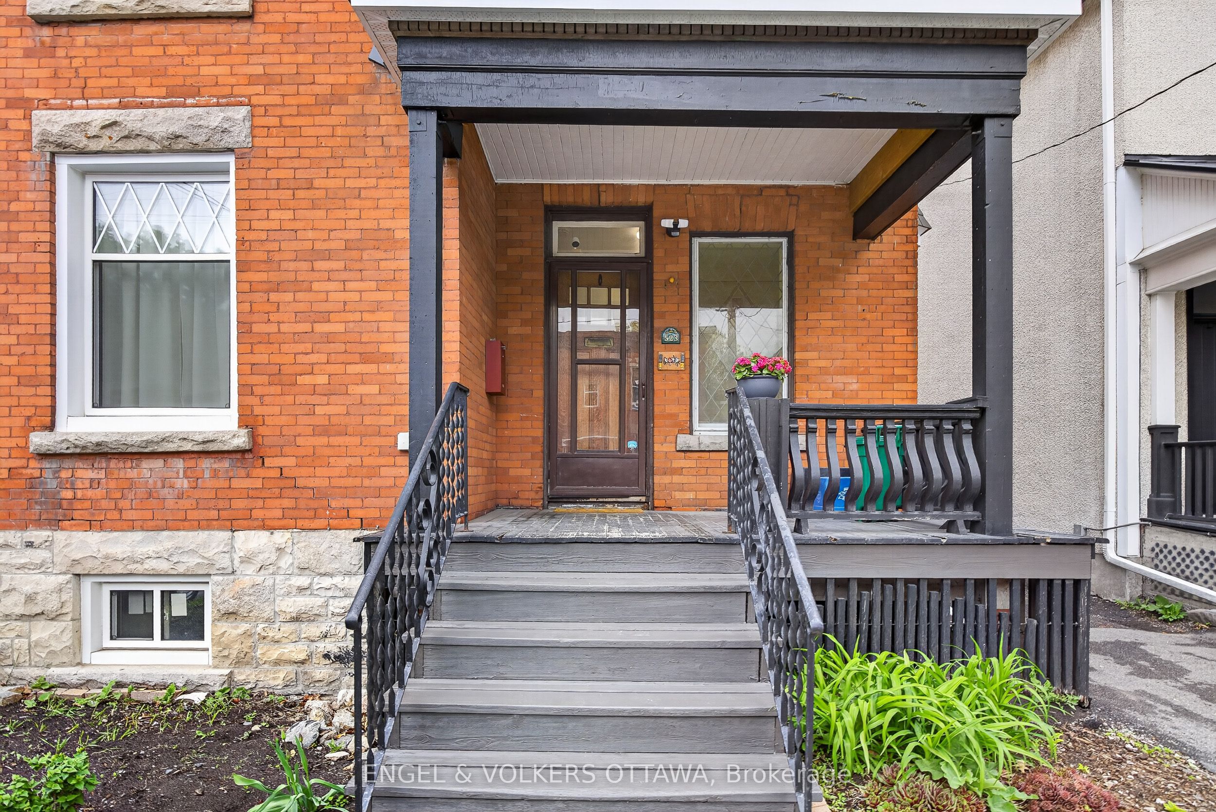 523 Mcleod Street