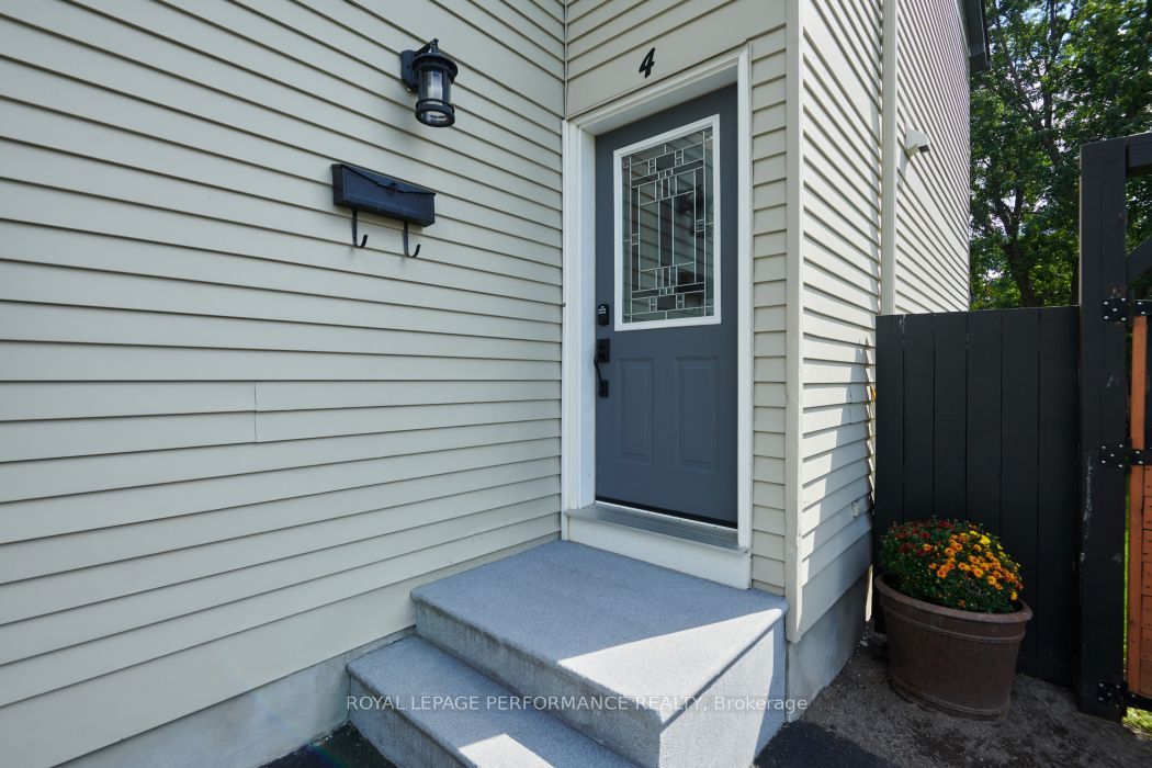 4 Winchester Drive