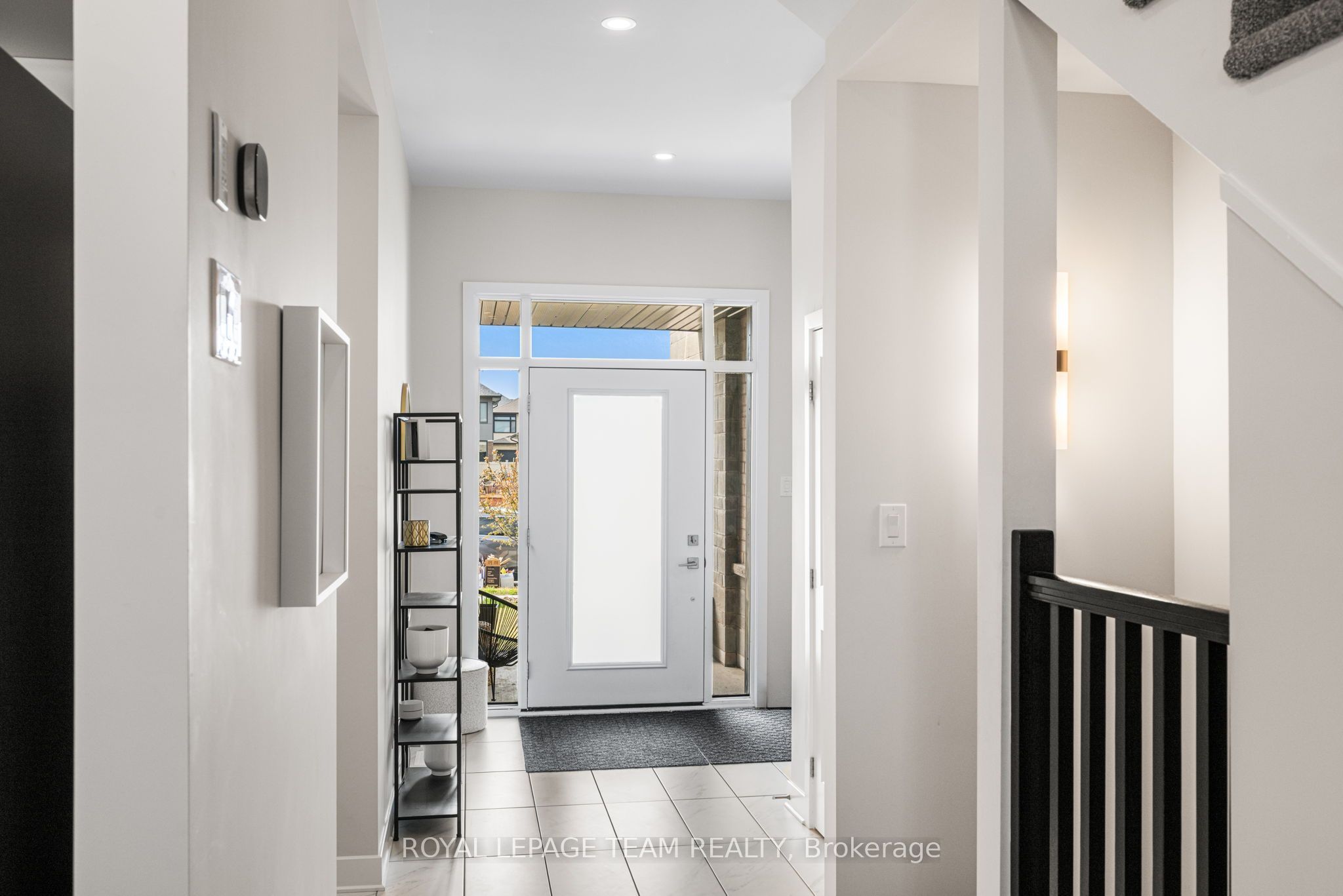 800 Solarium Avenue