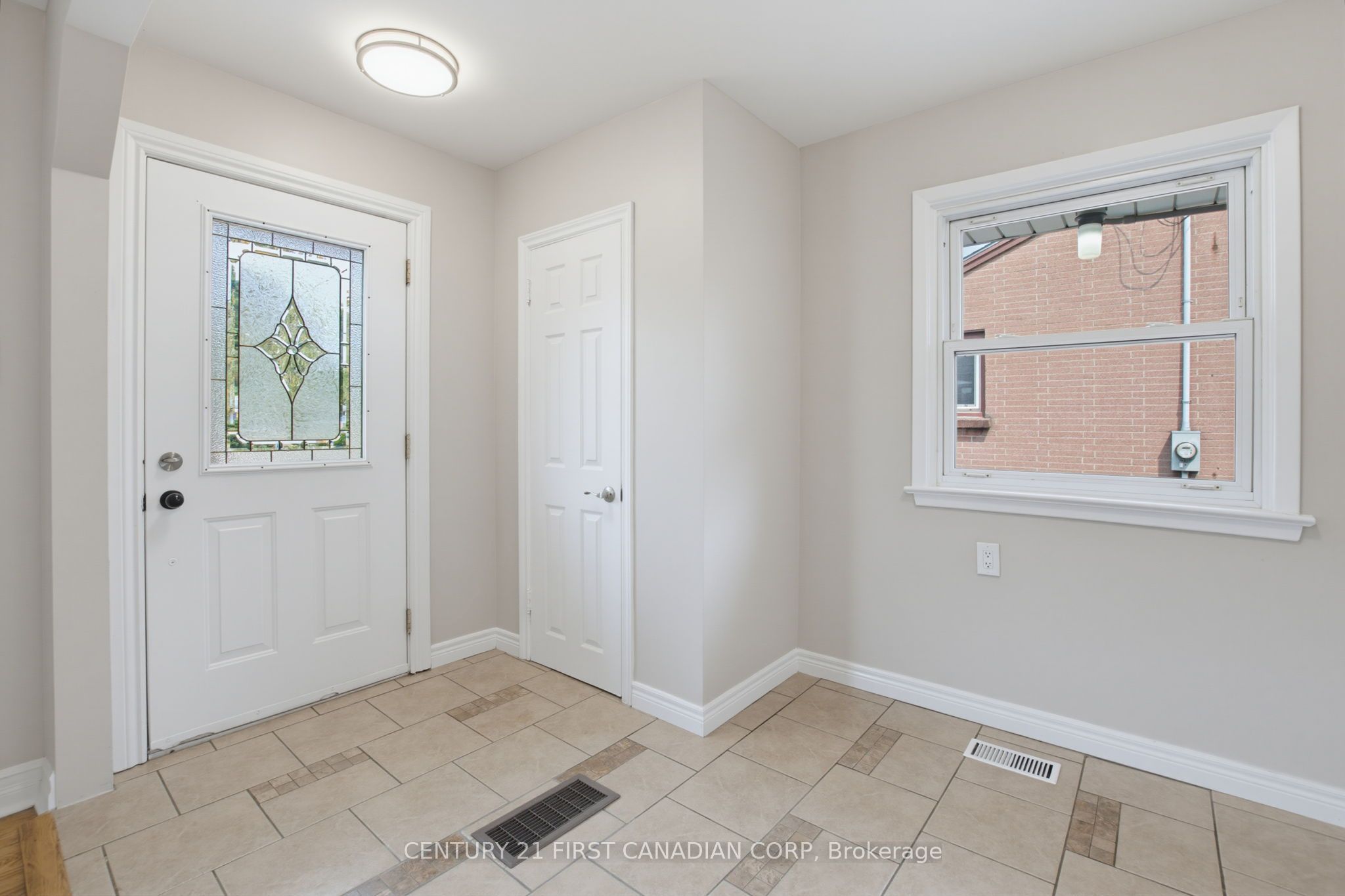 216 Winnipeg Street