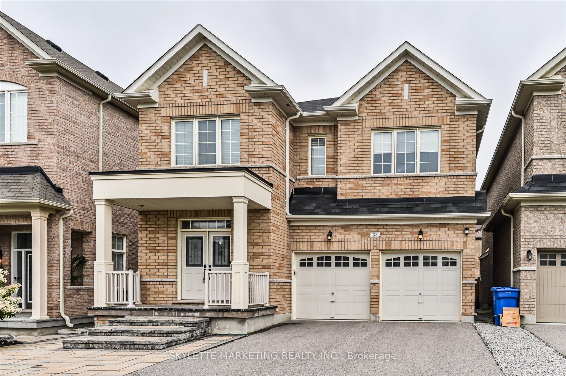 38 Russell Parker Crescent