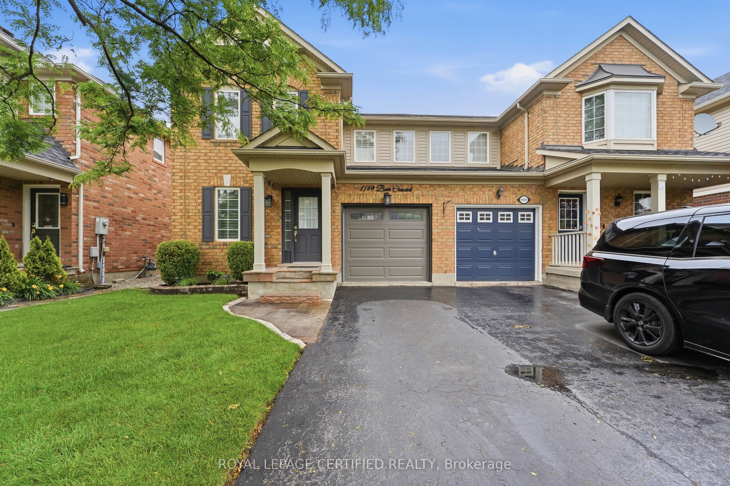 1149 Barr Crescent