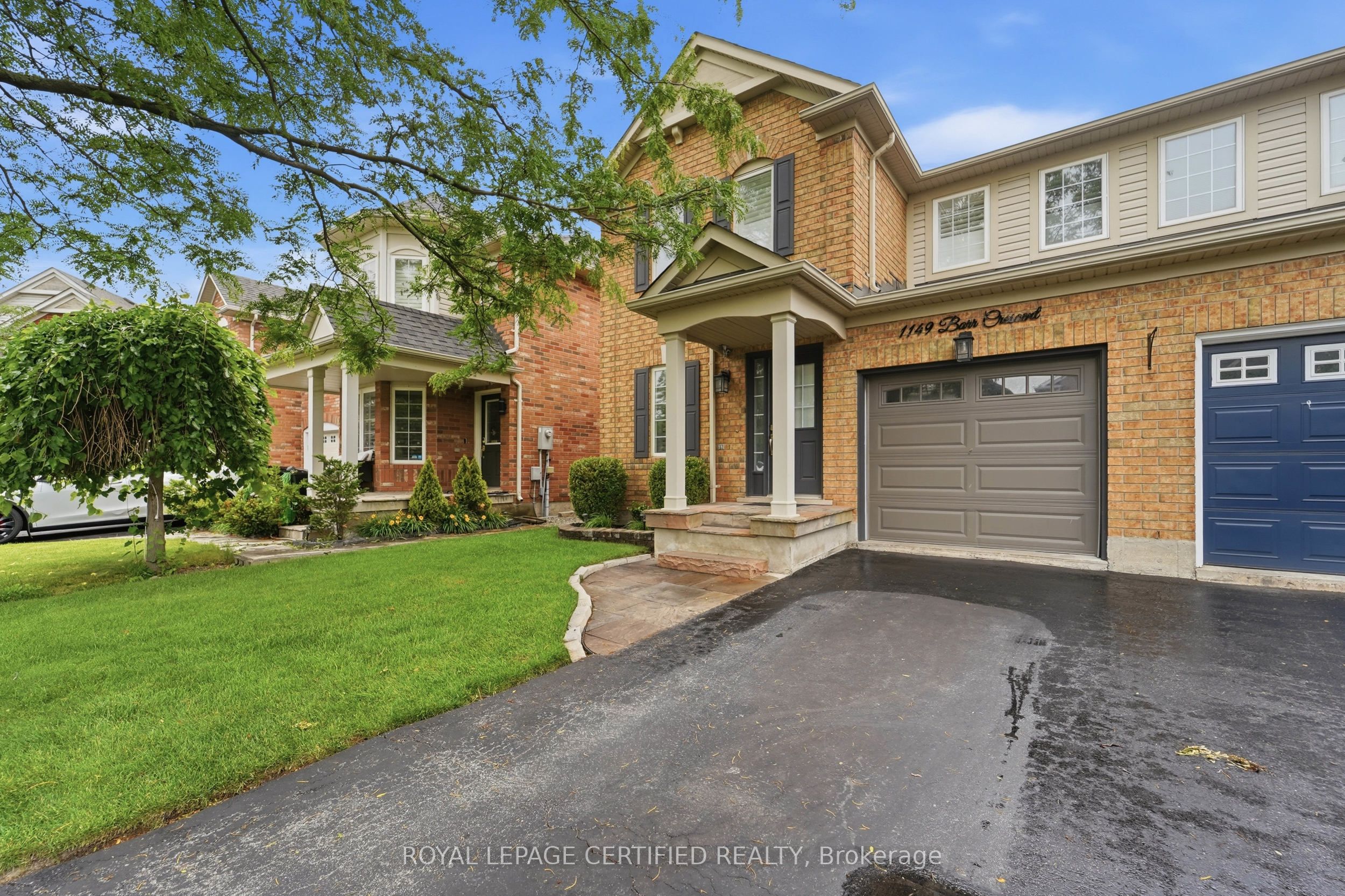 1149 Barr Crescent