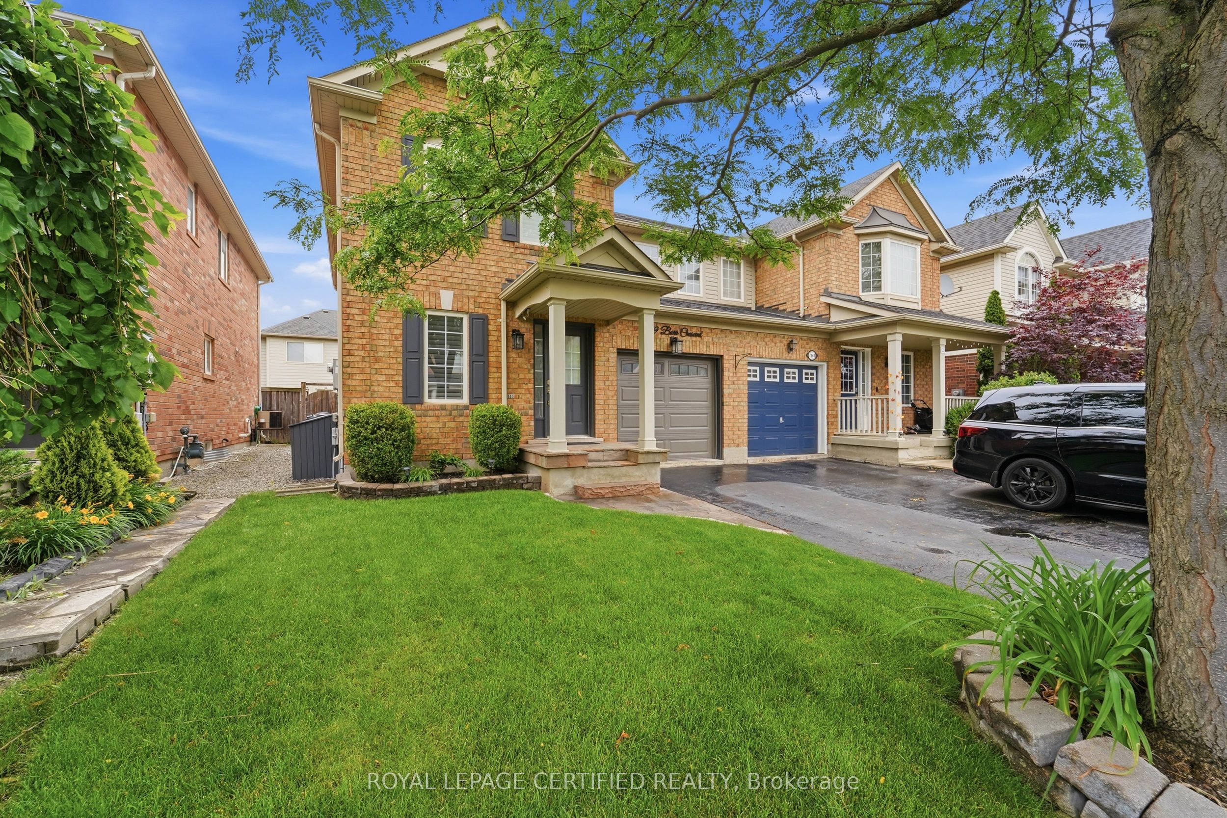 1149 Barr Crescent
