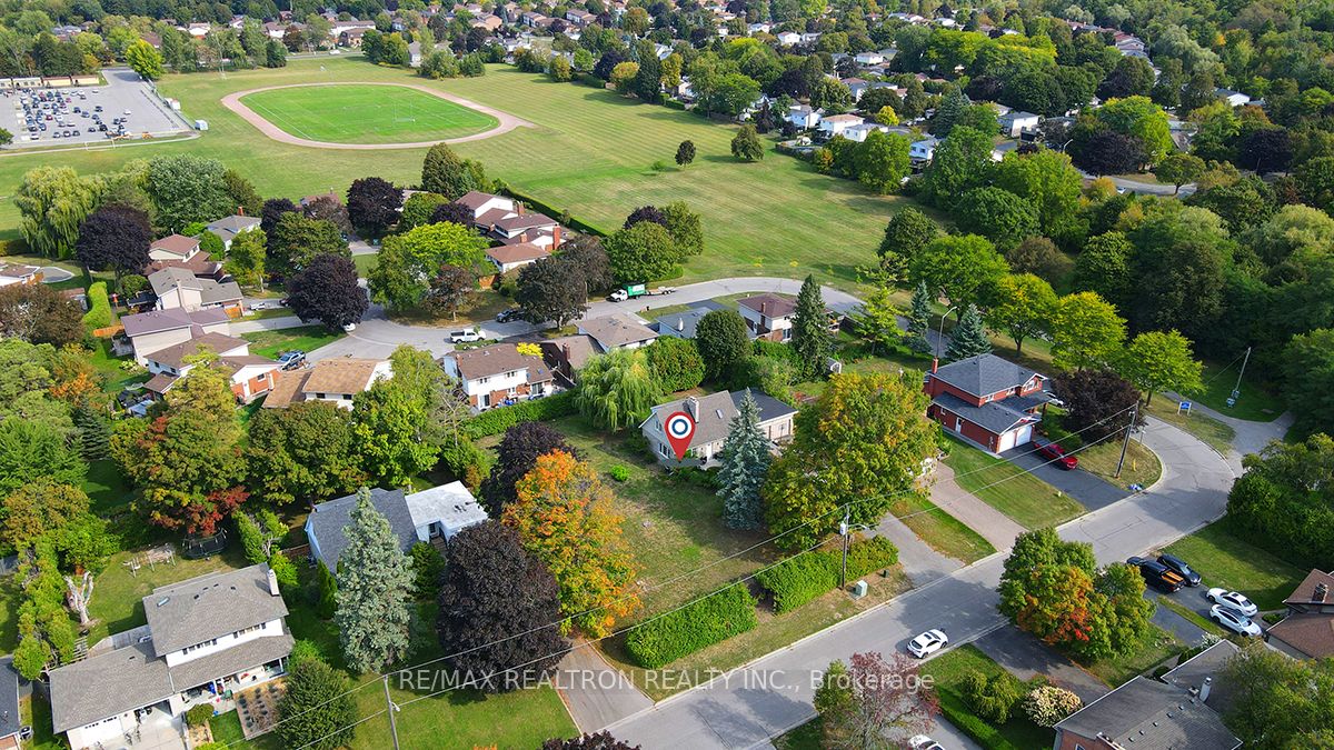 900&904 Parklane Avenue