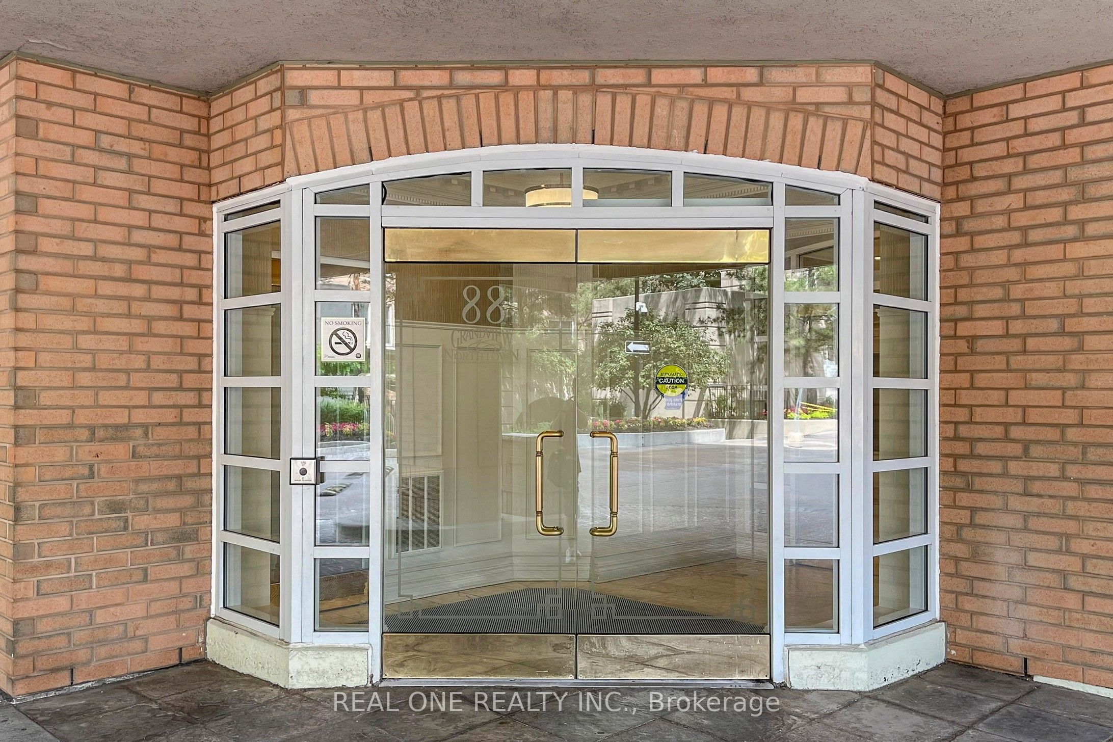 88 Grandview Way 1203