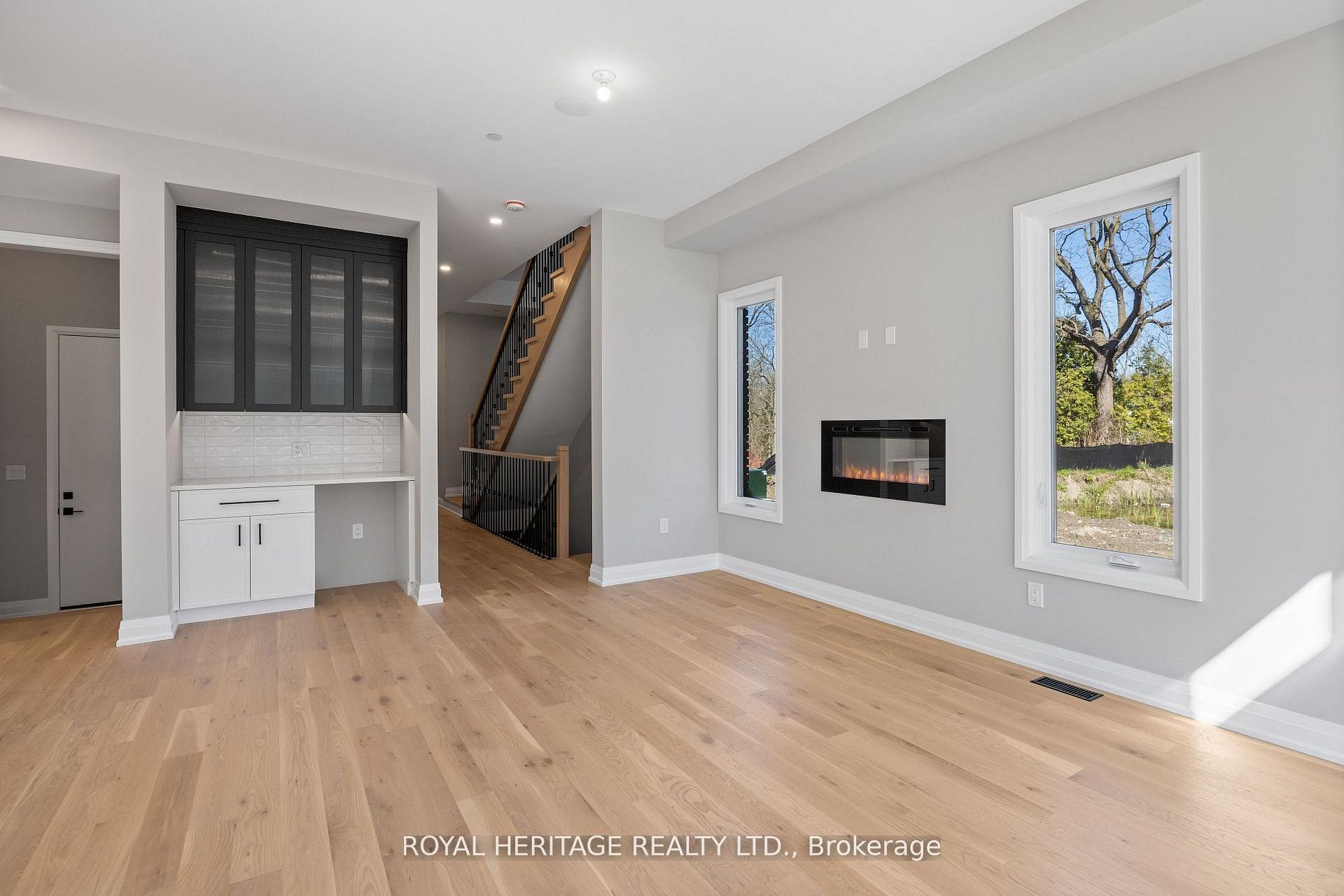23 Inverlynn Way