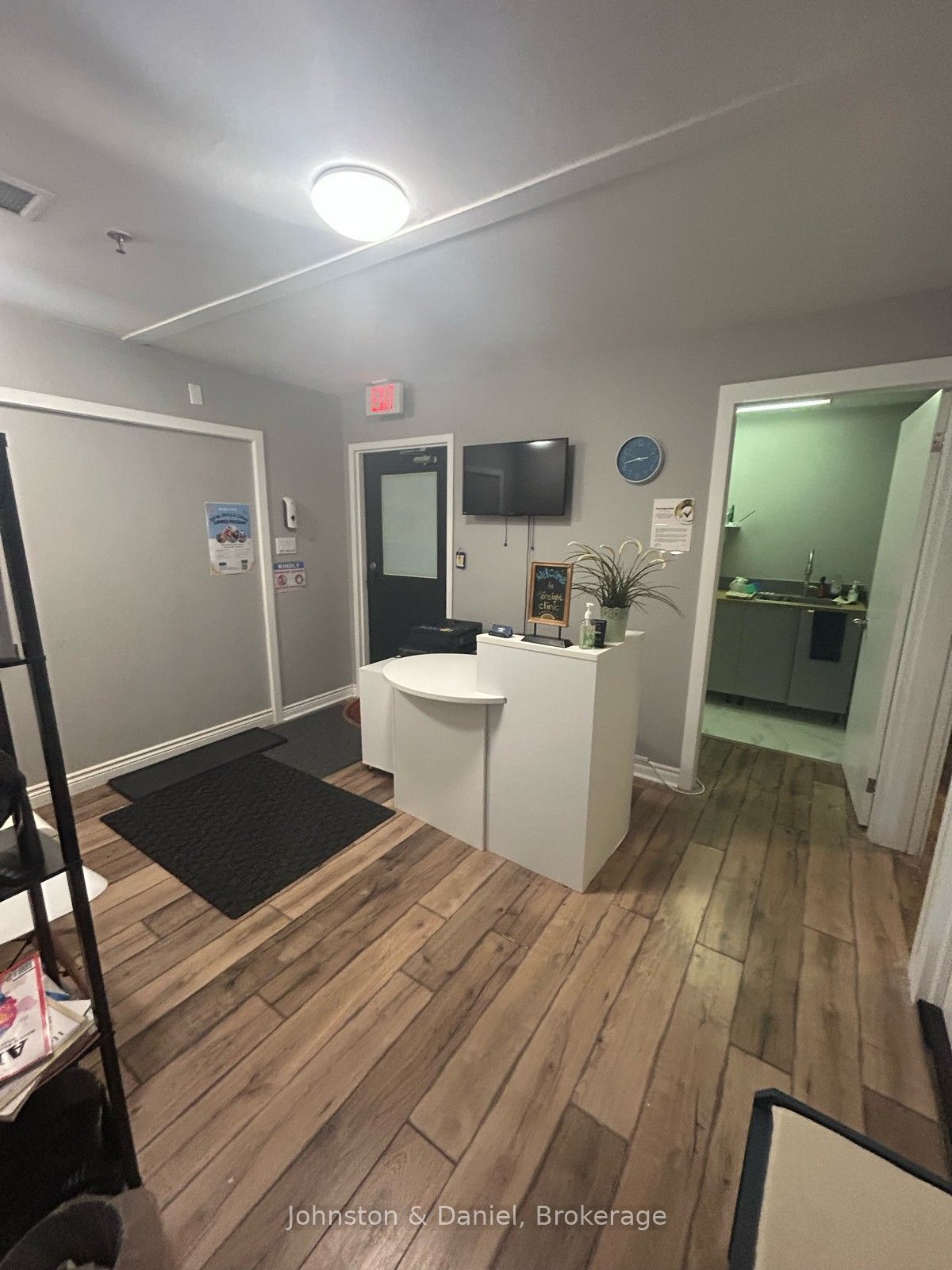 101 Mary Street W 302