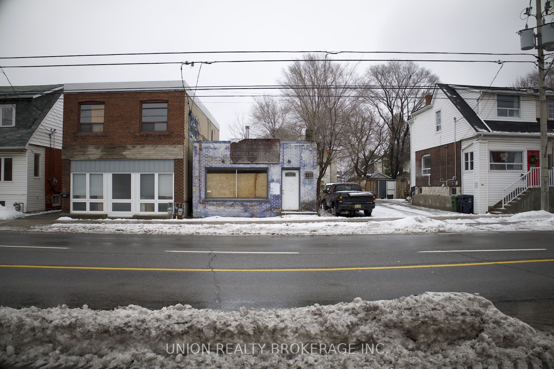 1211 Woodbine Avenue