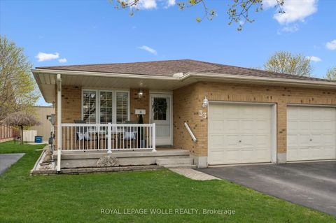 33 Kingfisher Drive Woolwich ON N3B 3K4