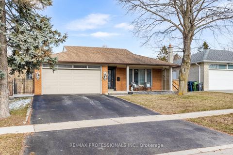 39 Norbert Crescent Toronto W08 ON M9C 3J8