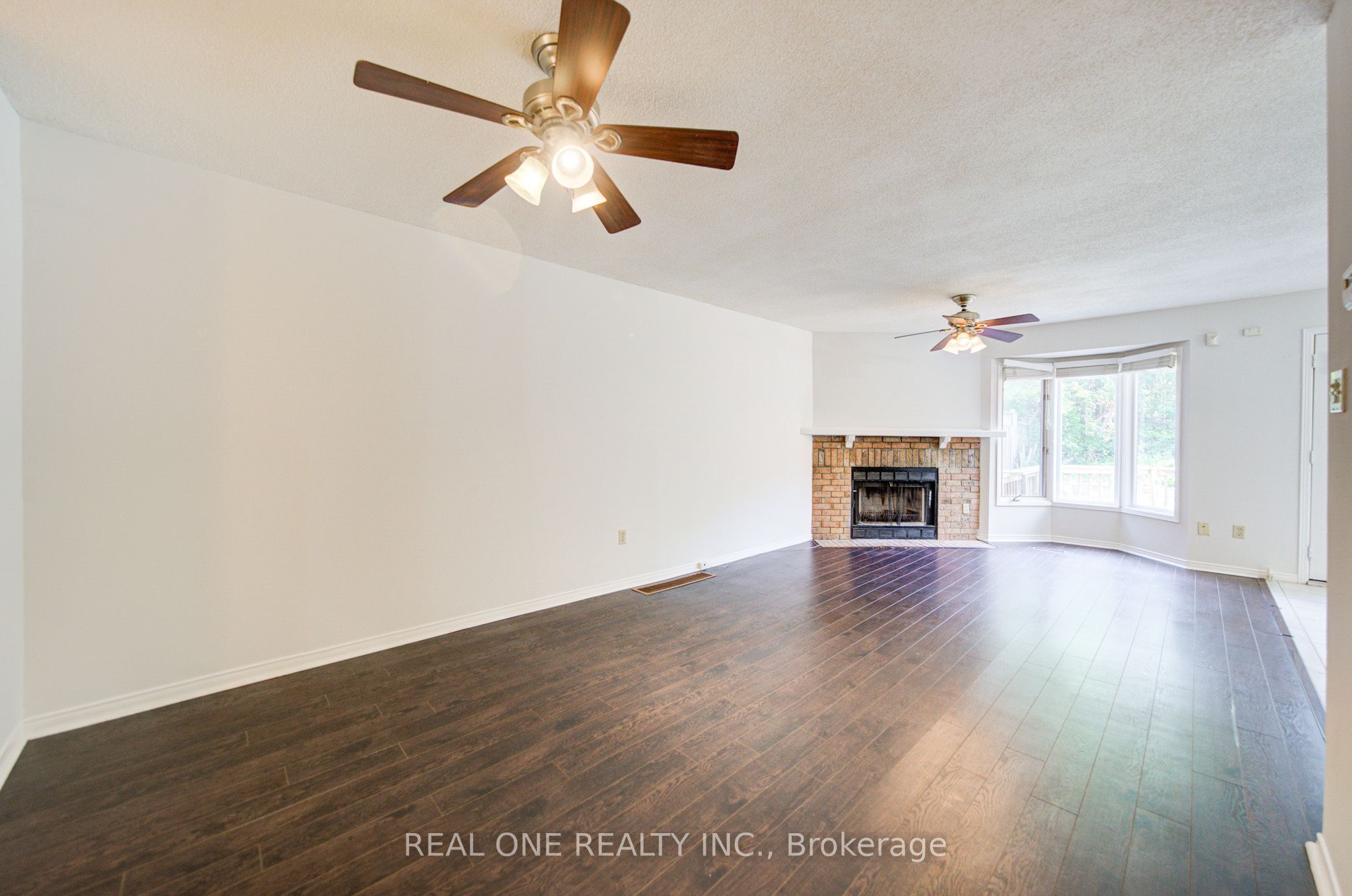 2593 Addingham Crescent