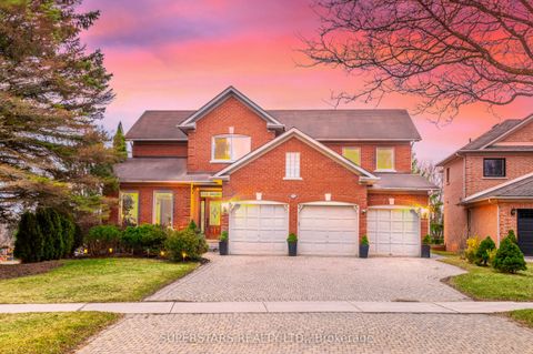 852 Norwick Road Newmarket ON L3X 1K8