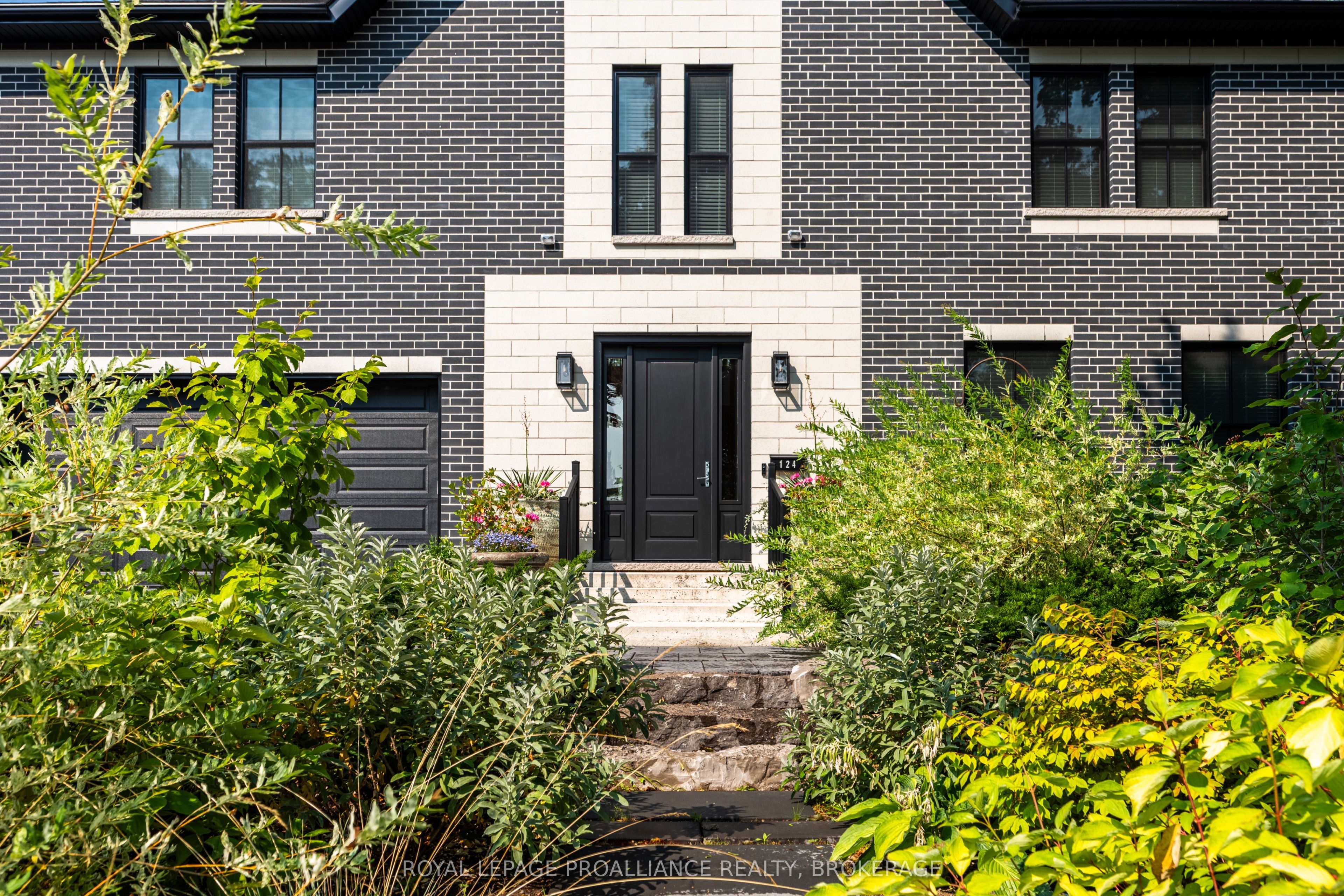 124 Churchill Crescent