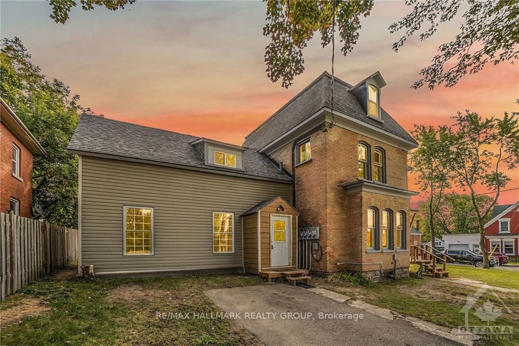 42 CHURCH Street W