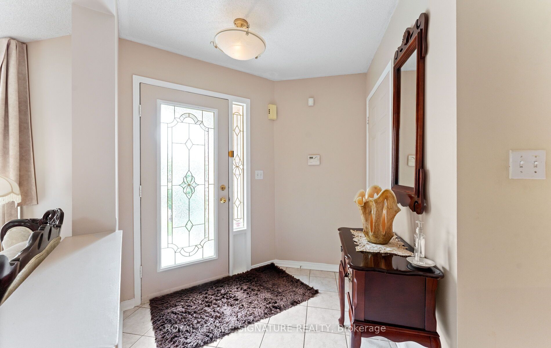 3252 Laburnum Crescent