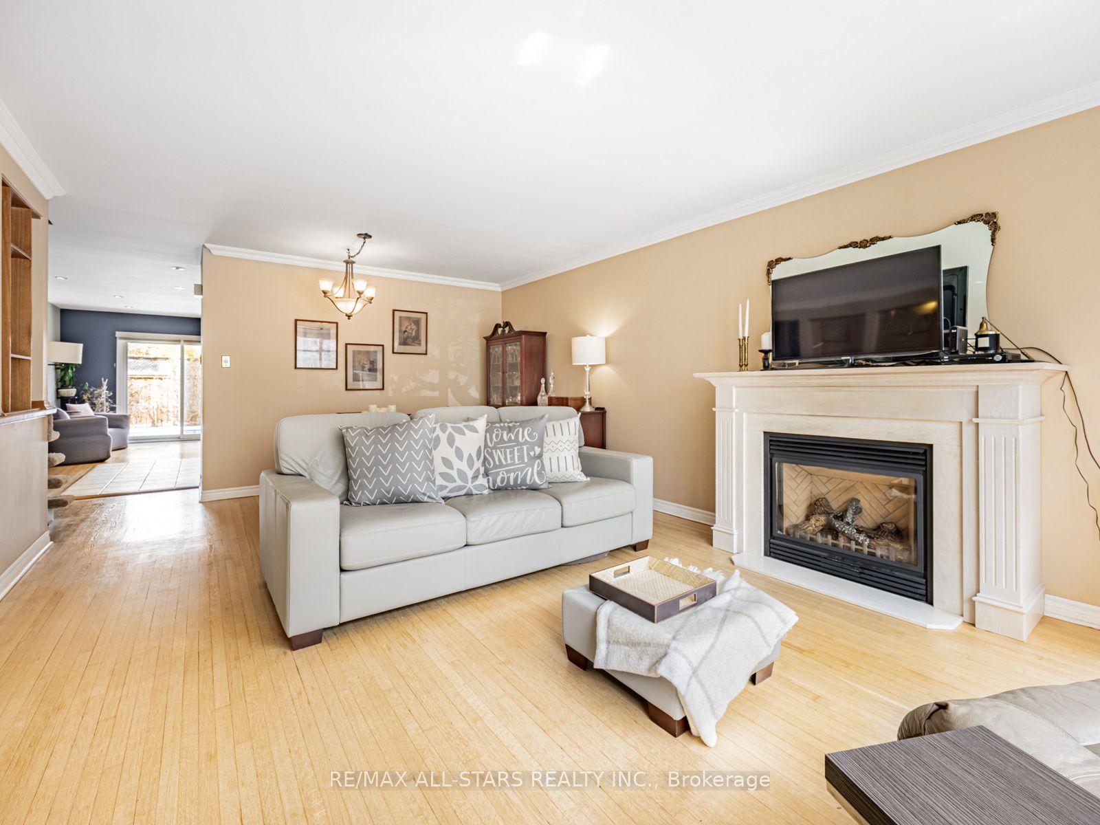 220 Catalina Drive