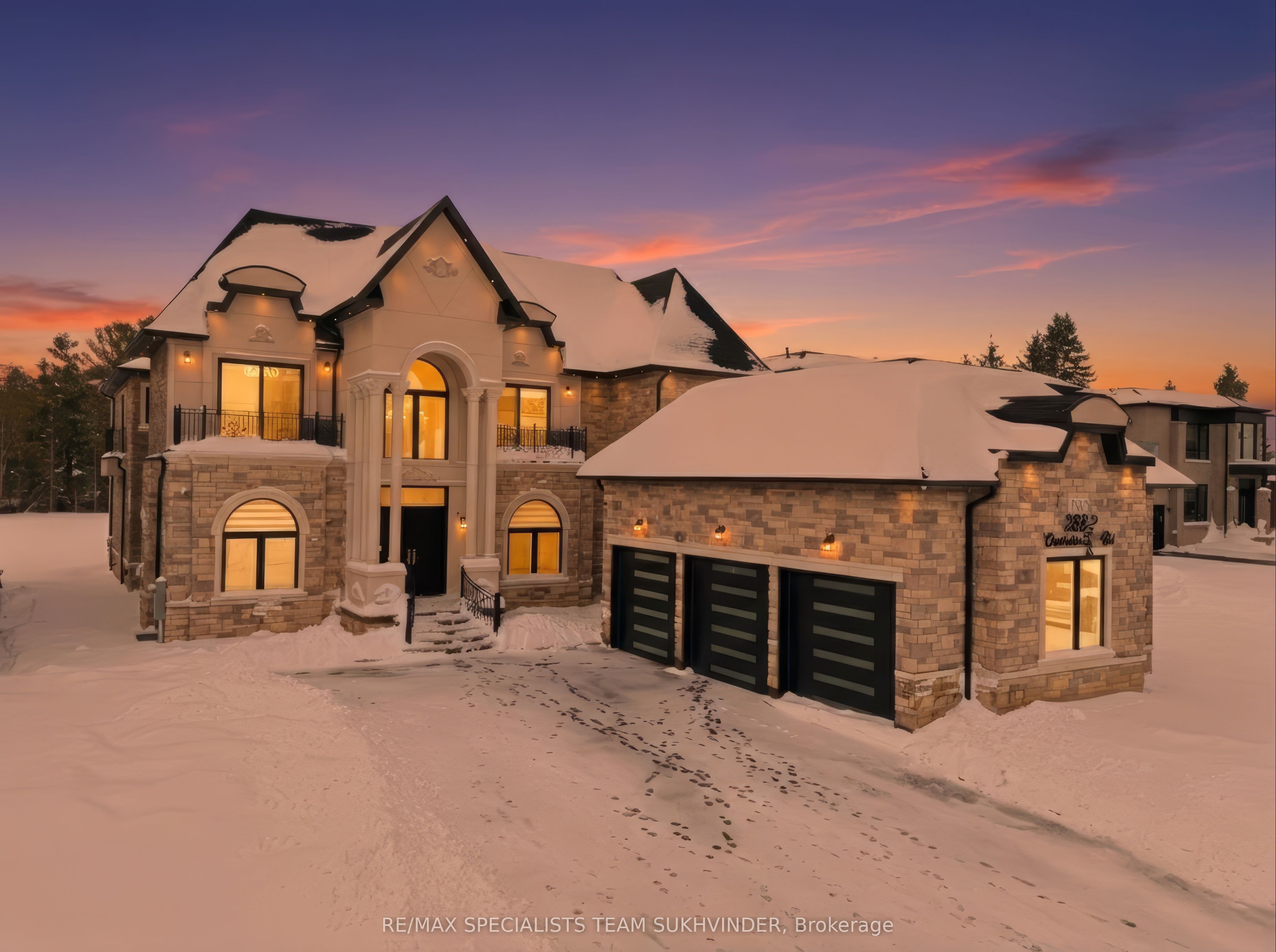 2882 Charleston Side Road