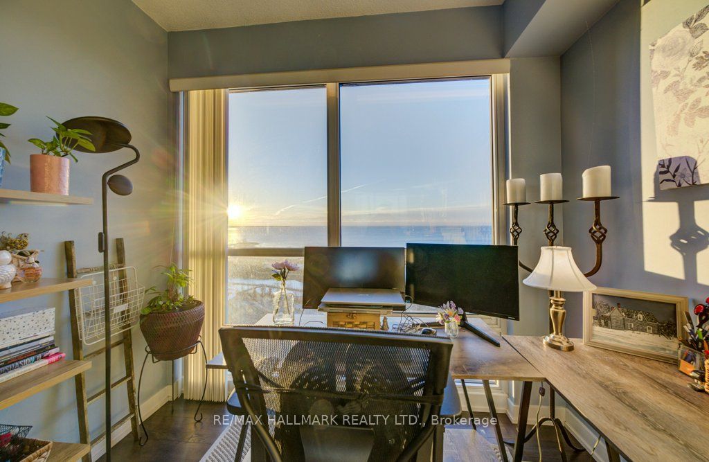 2200 Lakeshore Boulevard W 2309