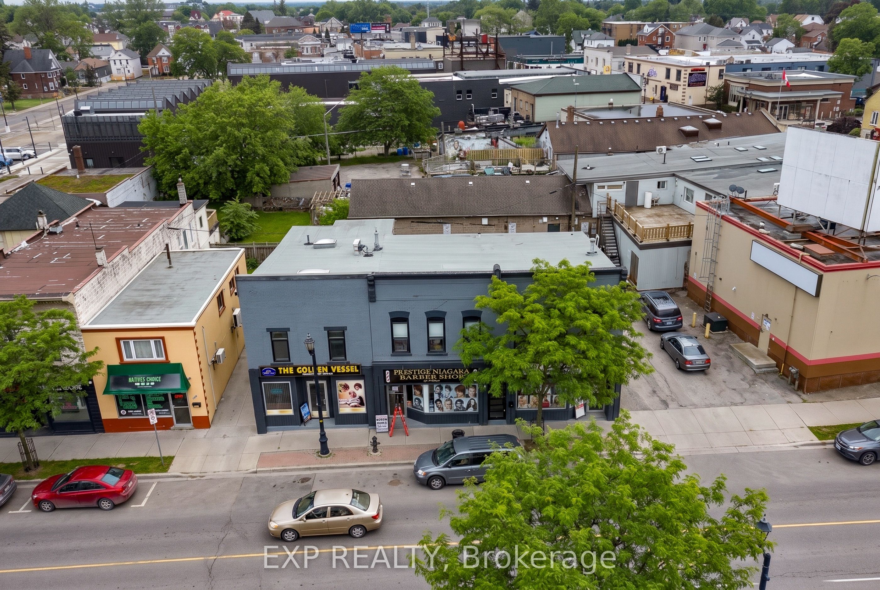 5856-5860 FERRY Street